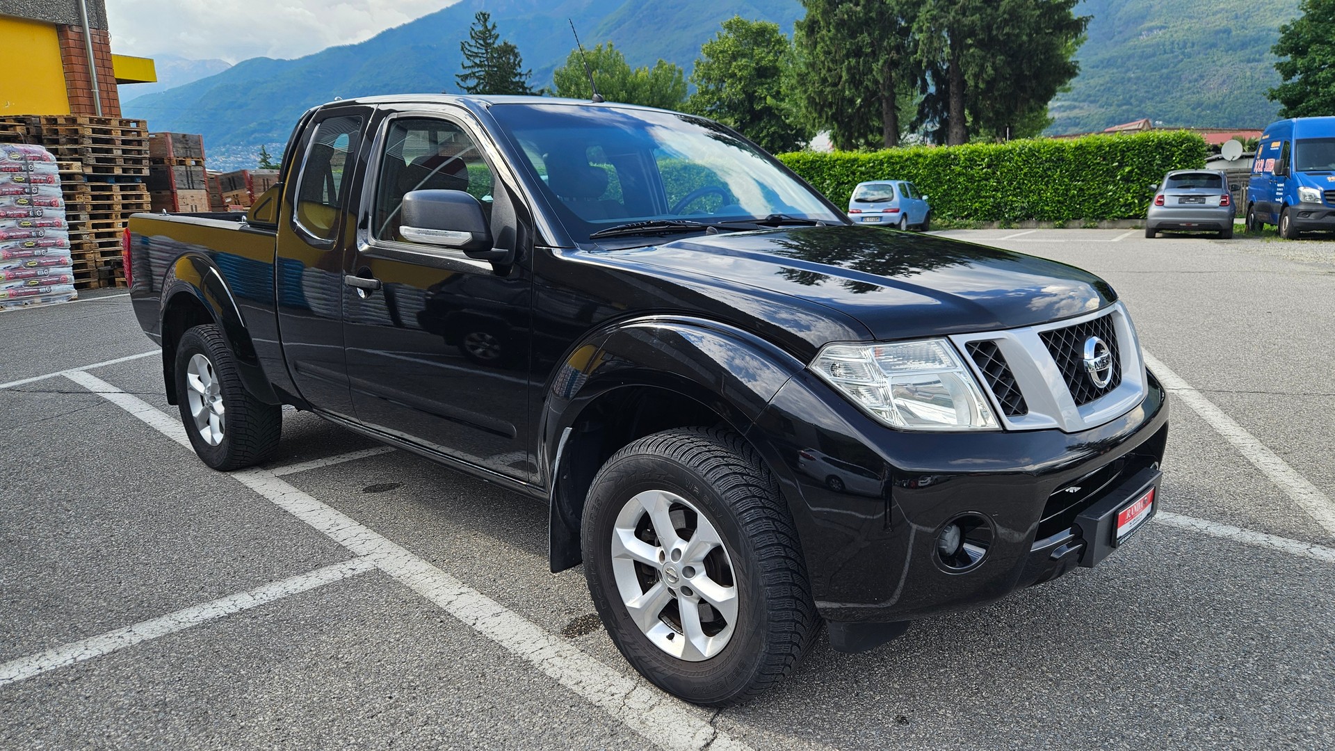 NISSAN Navara King Cab XE 2.5 dCi 4WD-image-2