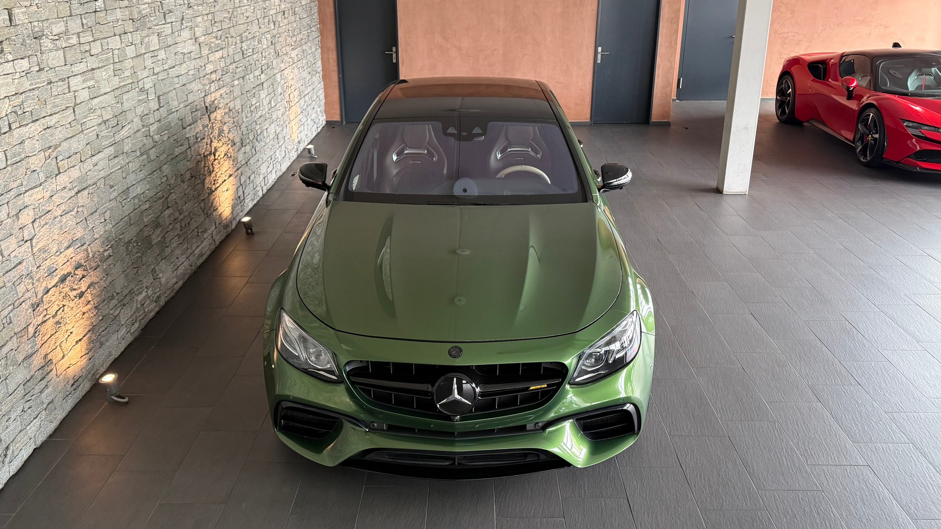 MERCEDES-BENZ E 63 AMG S 4Matic Speedshift MCT-showroom-element-3