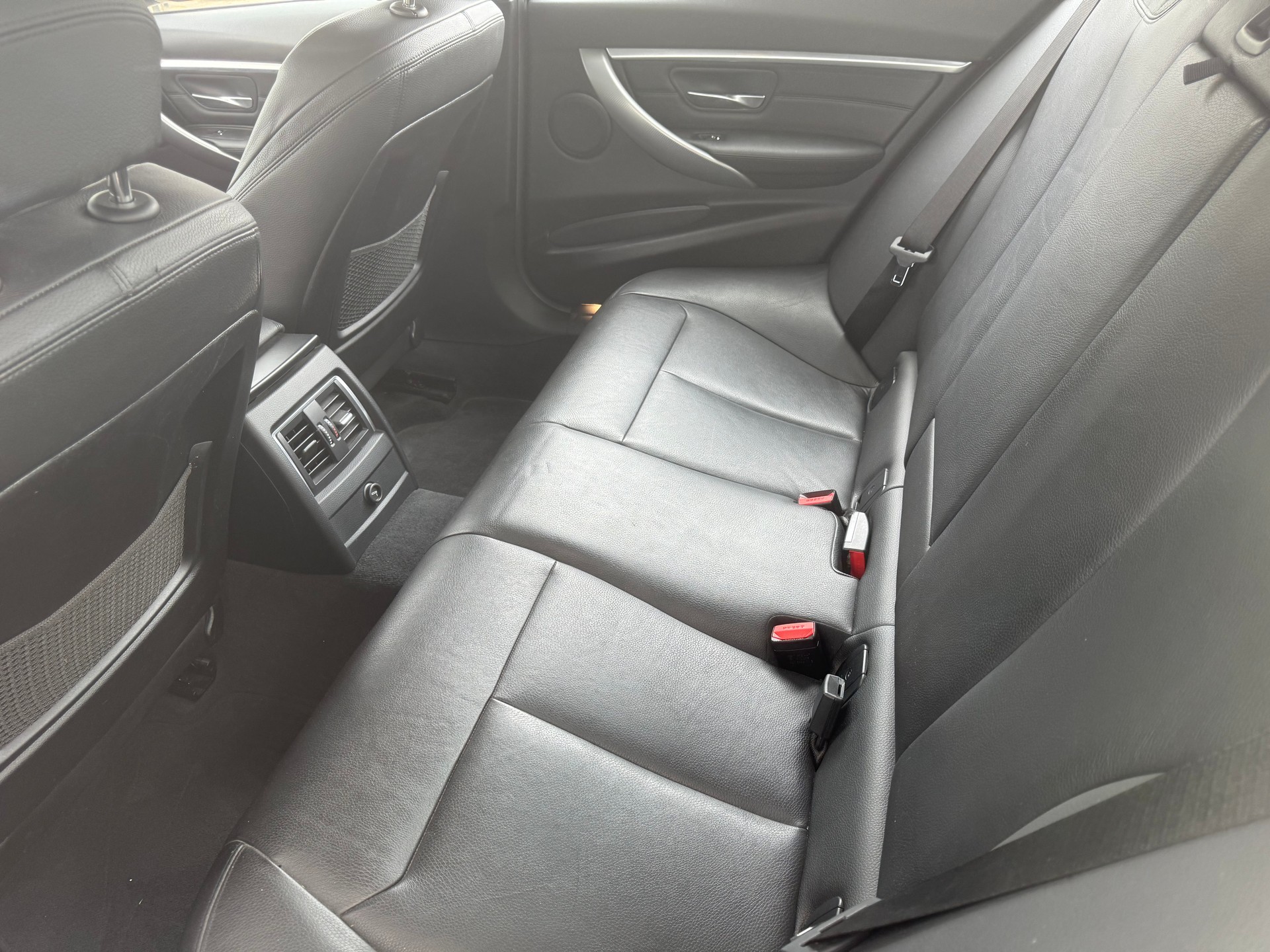 BMW 320d xDrive Edition Sport Line Steptronic-image-7