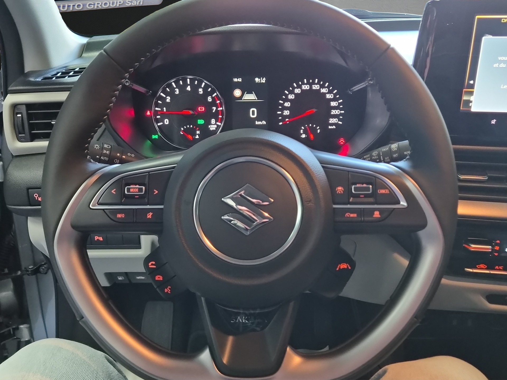 SUZUKI Swift 1.2 Compact Top sakura 4x4Hybrid CVT-image-8