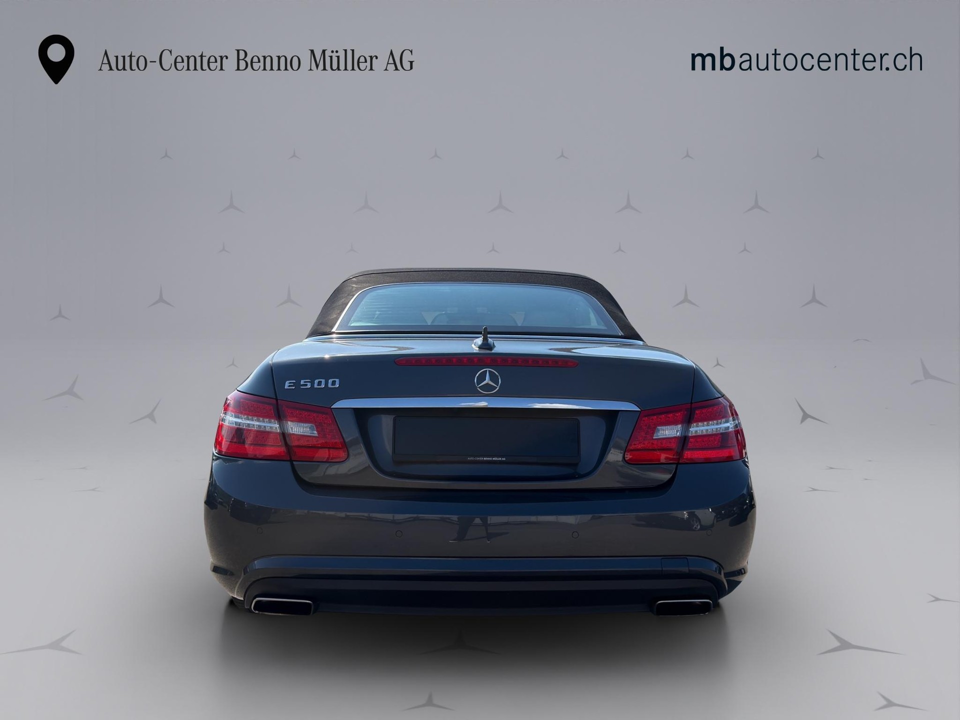 MERCEDES-BENZ E 500 V8 BlueEF Cabriolet-image-3