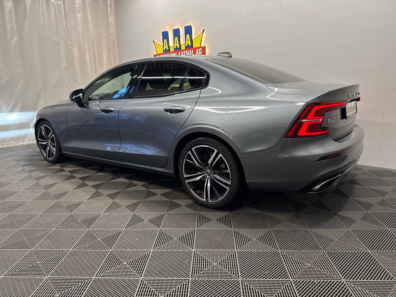 VOLVO S60 T5 R-Design Geartronic-showroom-element-1