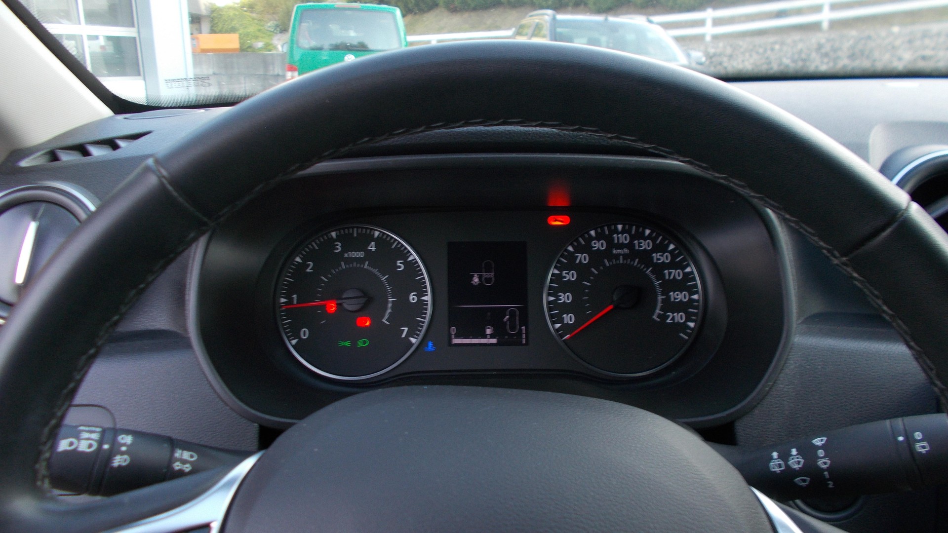 DACIA Duster dCi 115 Celebration 4x4-image-9