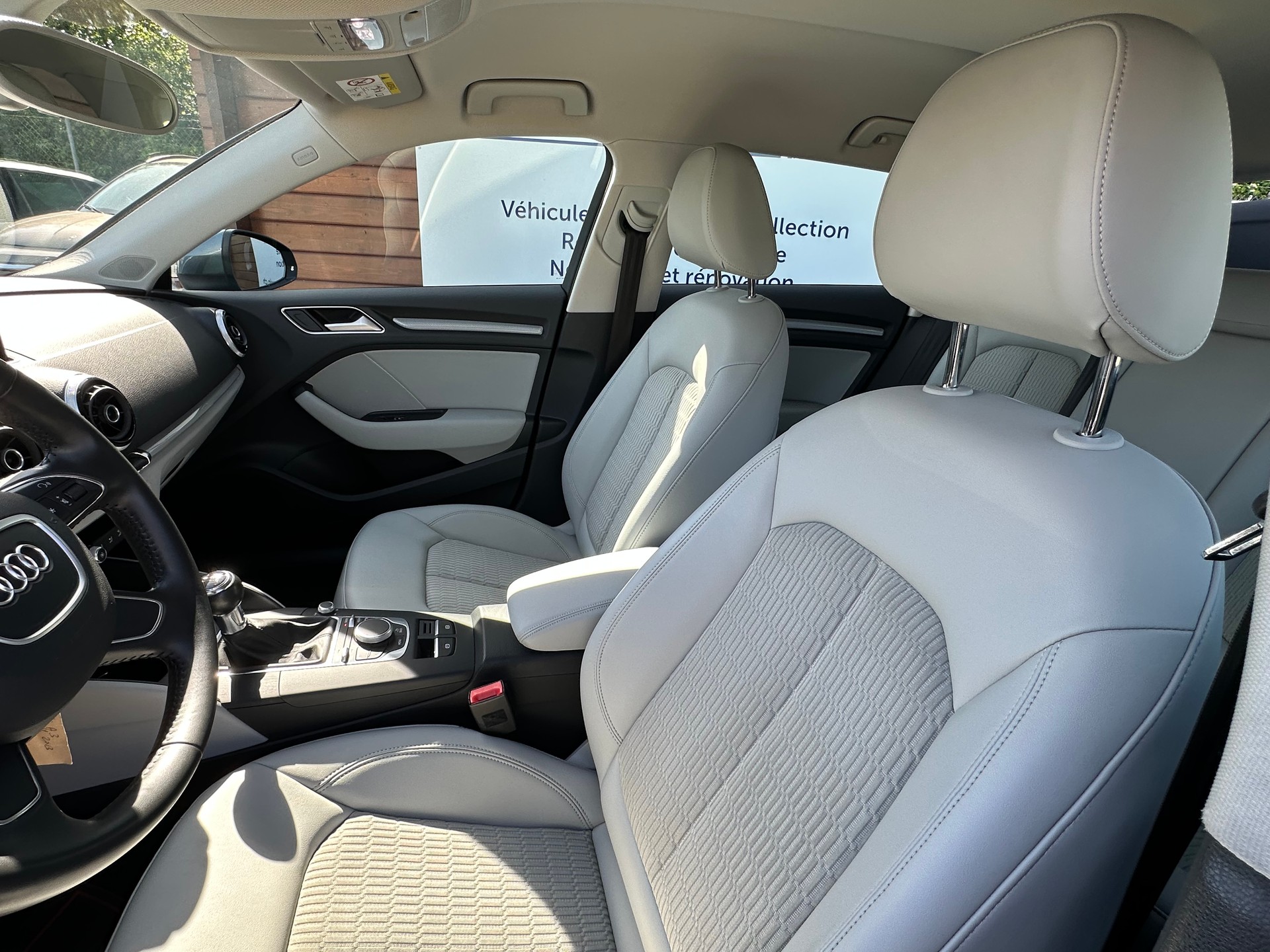AUDI A3 Sportback 1.4 TFSI Ambition-image-11