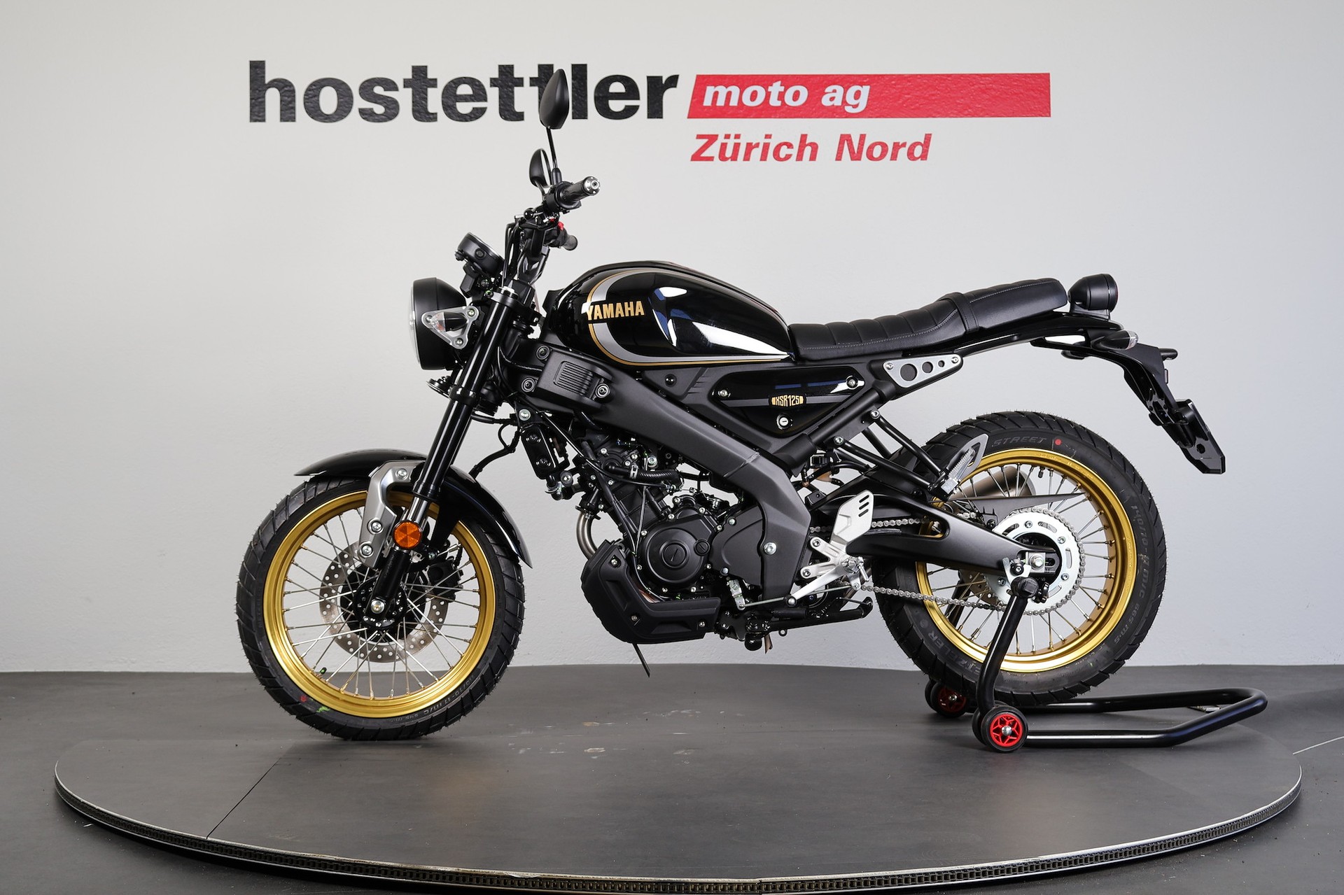 YAMAHA XSR 125 Legacy Inkl. Akrapovic Komplettanlage-image-4