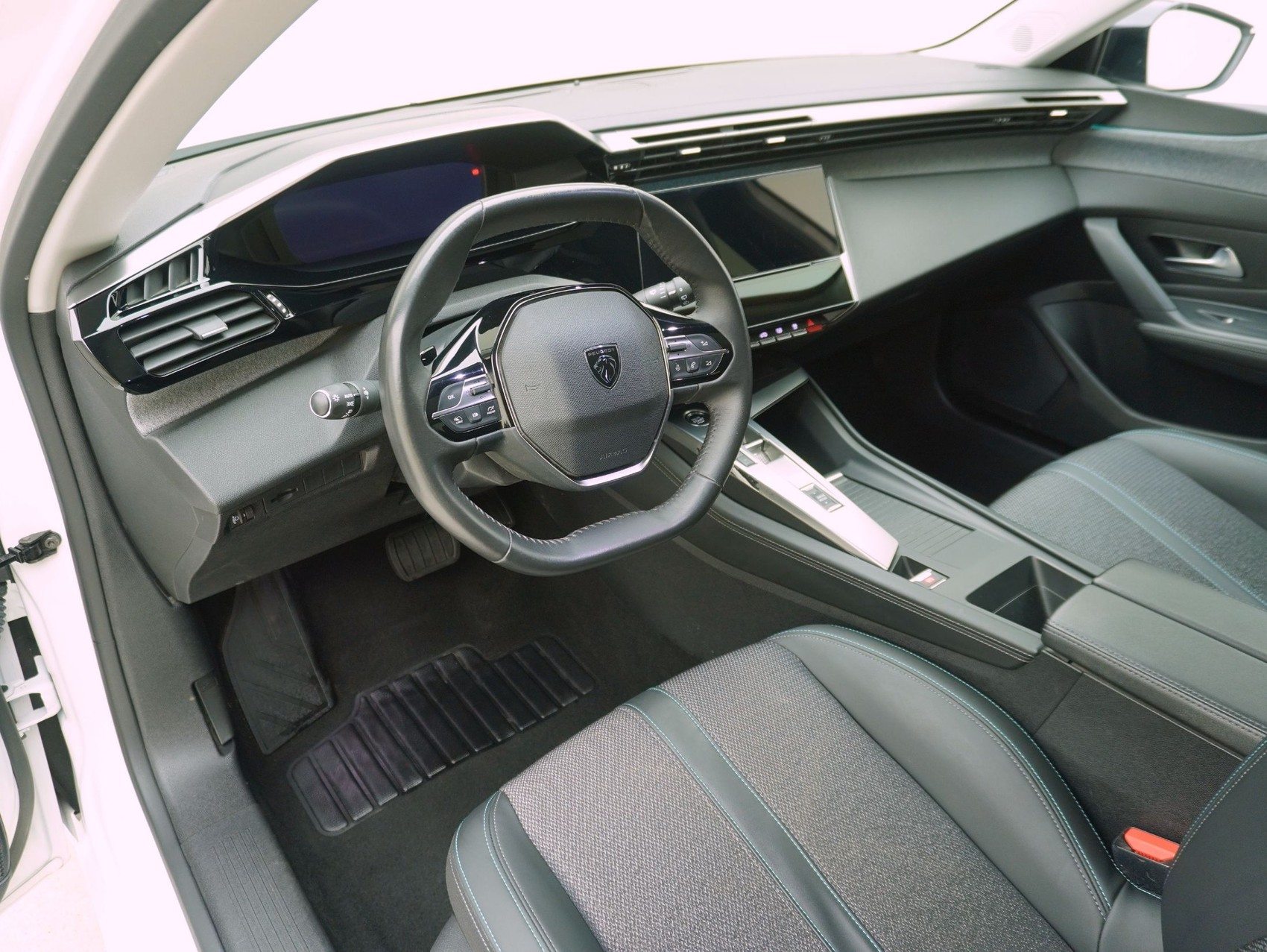 PEUGEOT 308 SW 1.5 BlueHDi Allure Pack-image-9