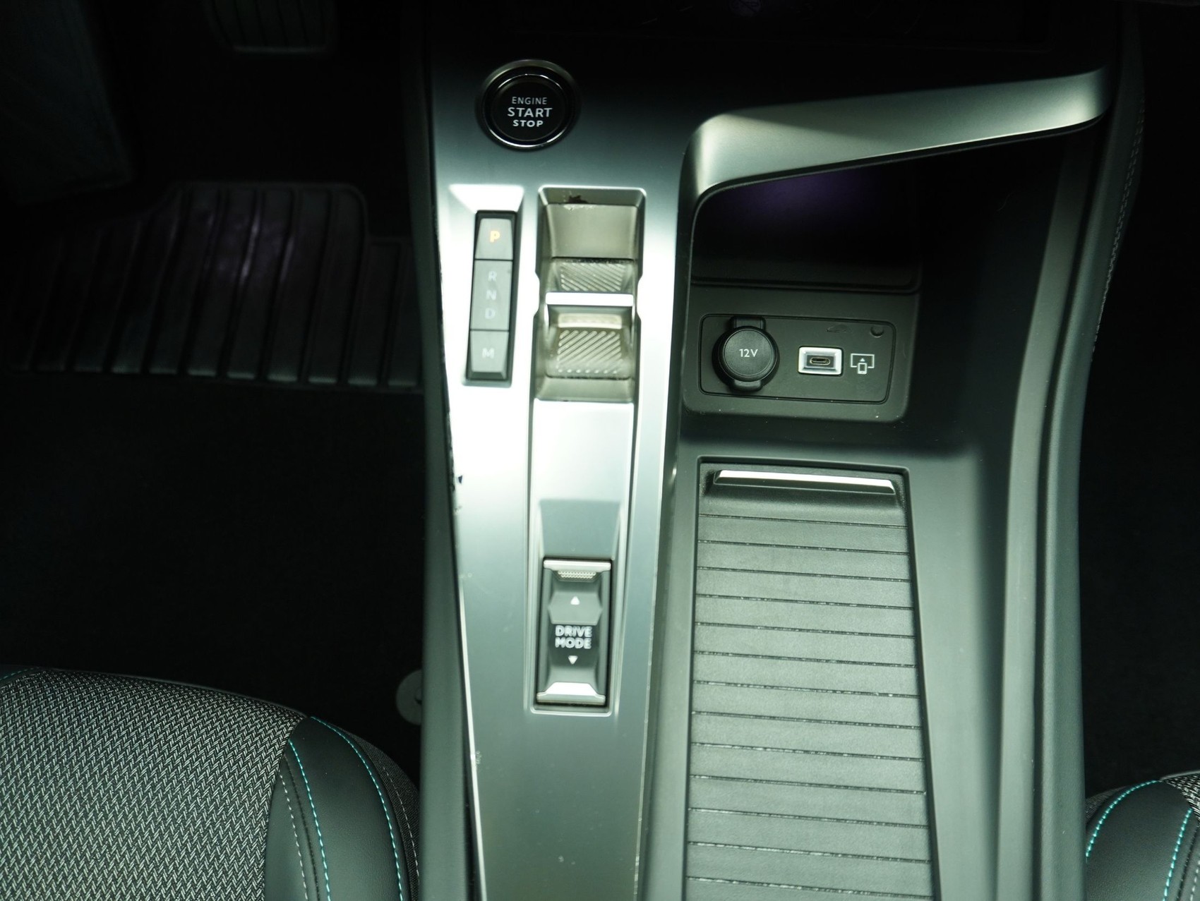 PEUGEOT 308 SW 1.5 BlueHDi Allure Pack-image-13