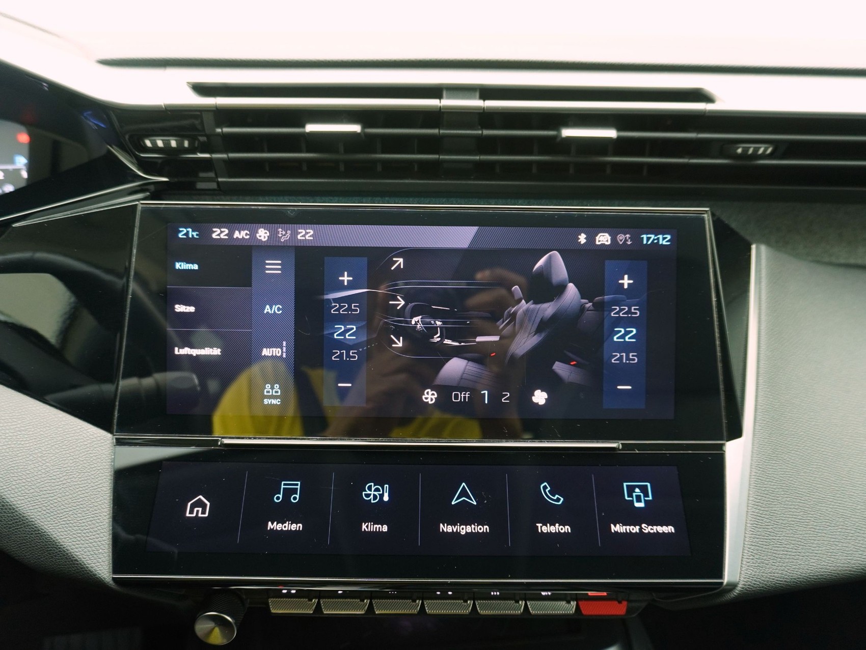 PEUGEOT 308 SW 1.5 BlueHDi Allure Pack-image-15