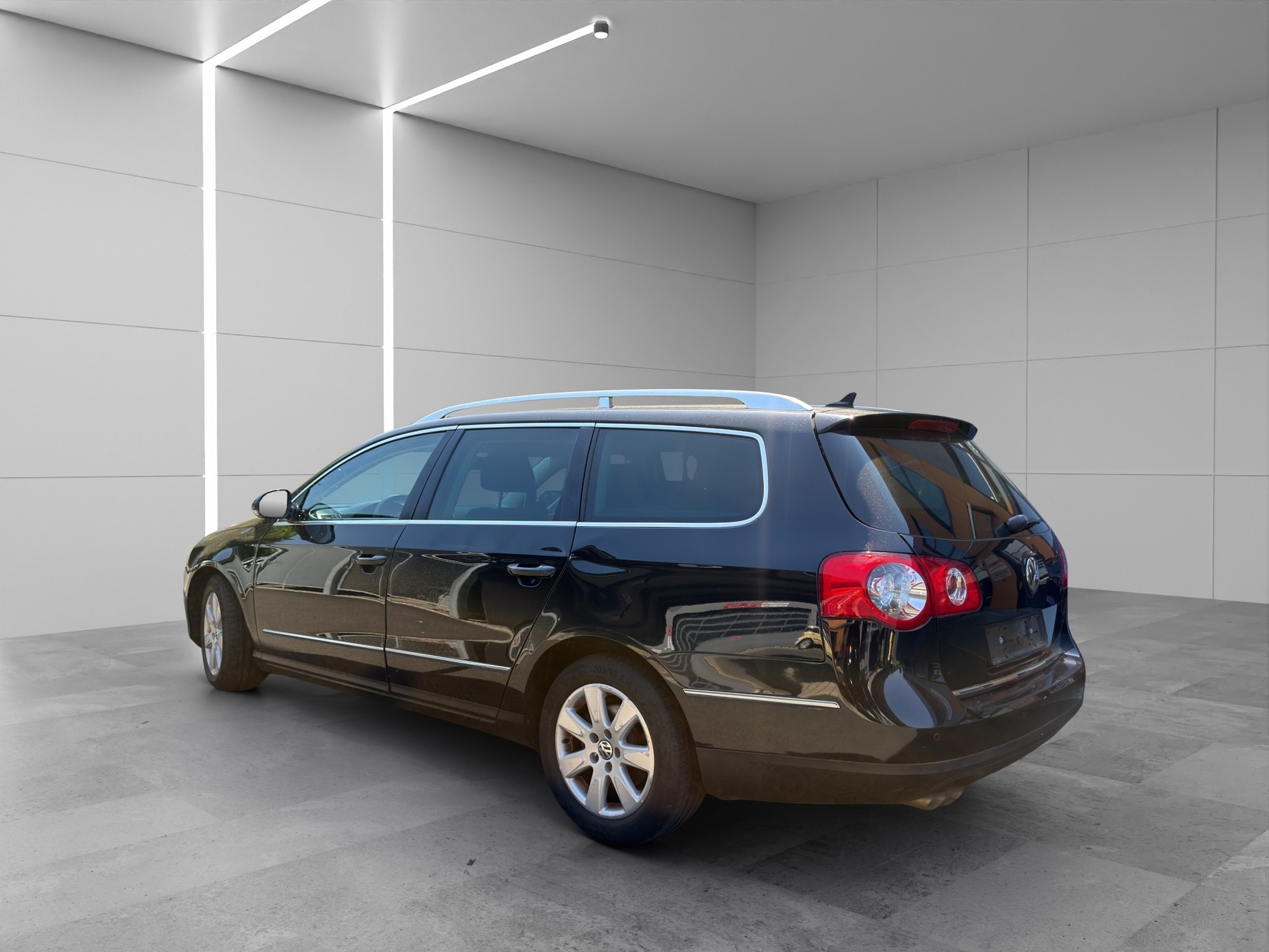 VW Passat Variant 2.0 TDI Comfortline DSG-image-2