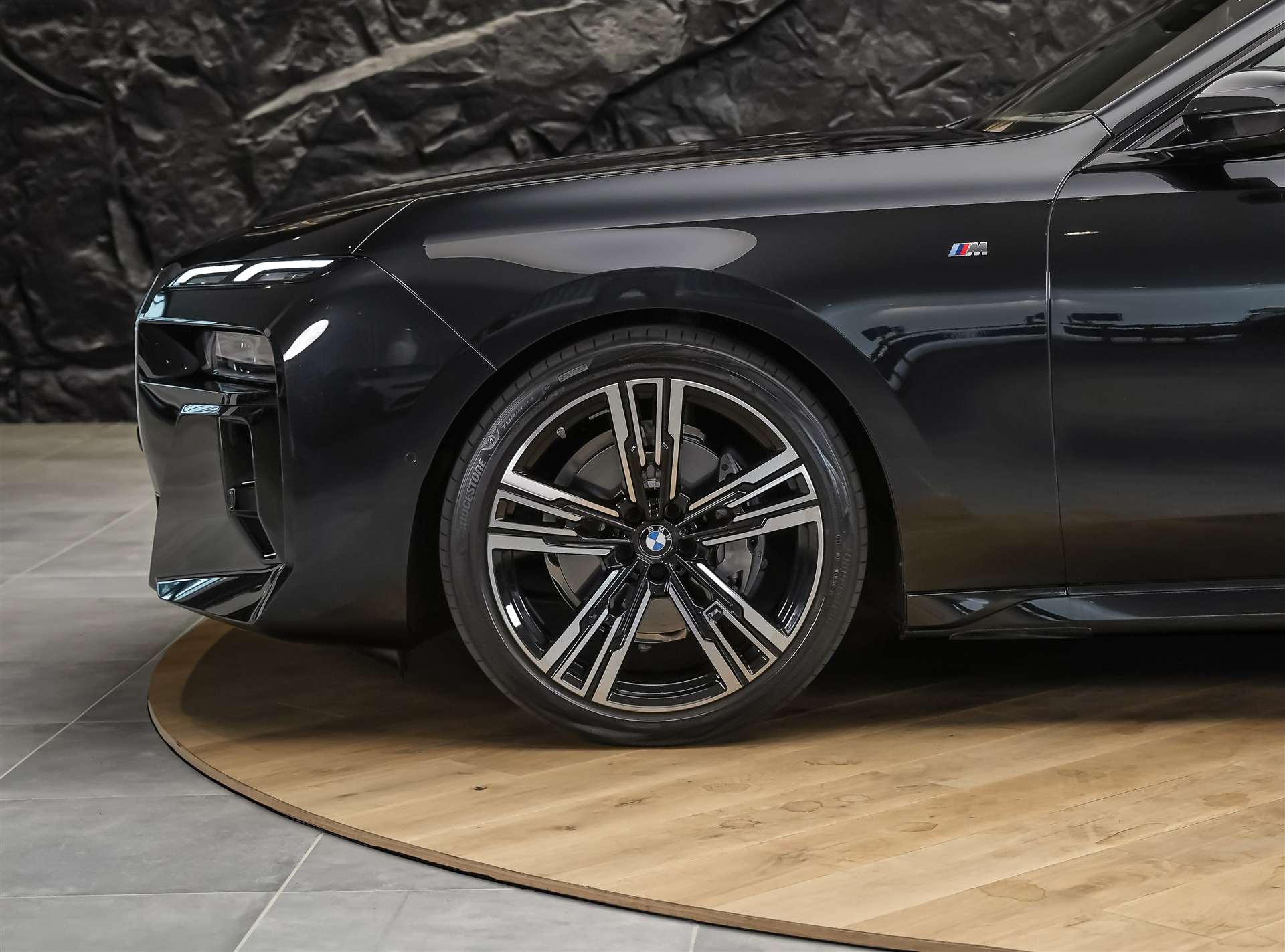 BMW 740d xDrive M Sport Steptronic *Werksgarantie*Theatre Screen*Panorama*-image-19
