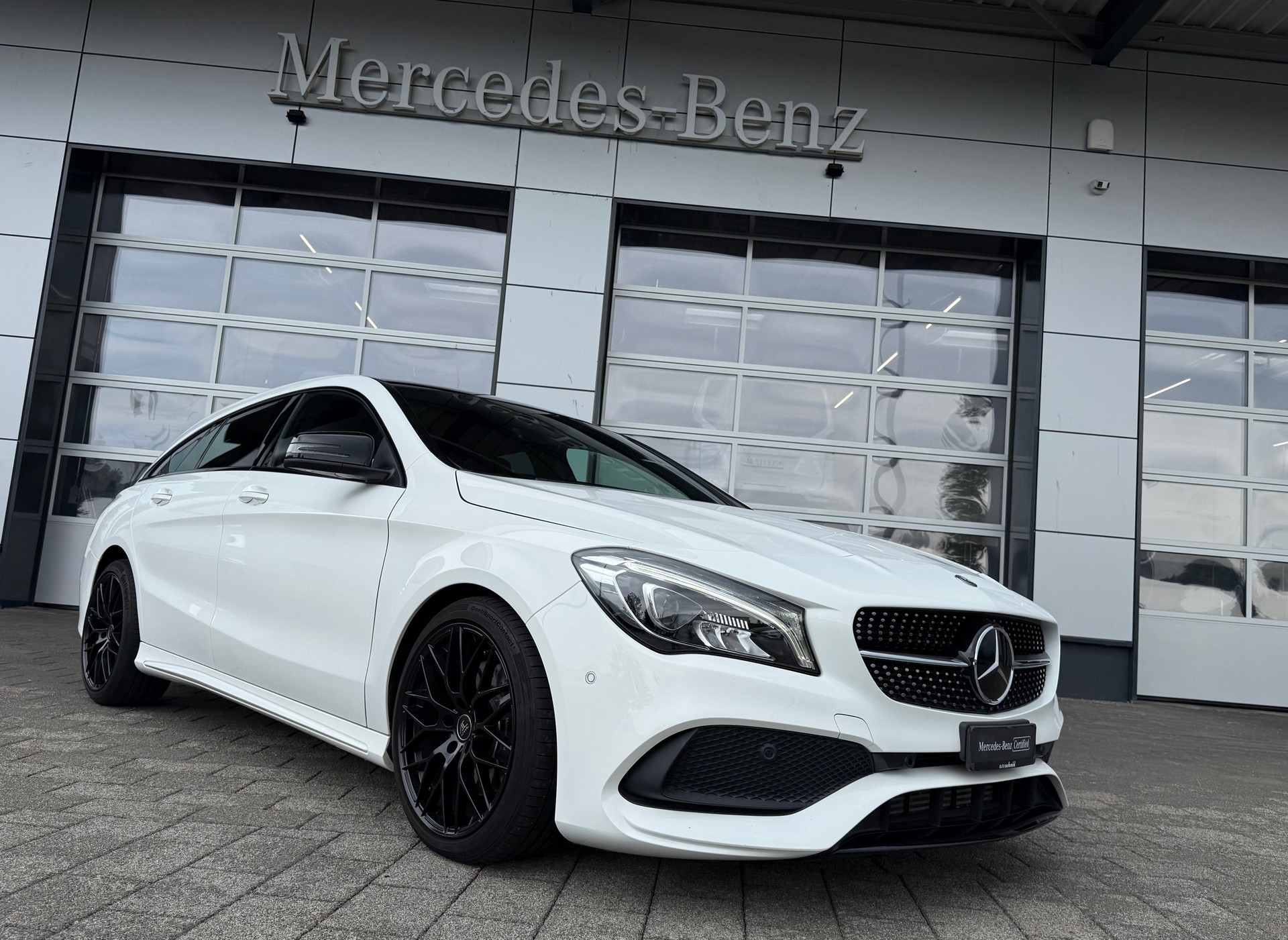 MERCEDES-BENZ CLA Shooting Brake 250 AMG Line 4Matic 7G-DCT-image-0