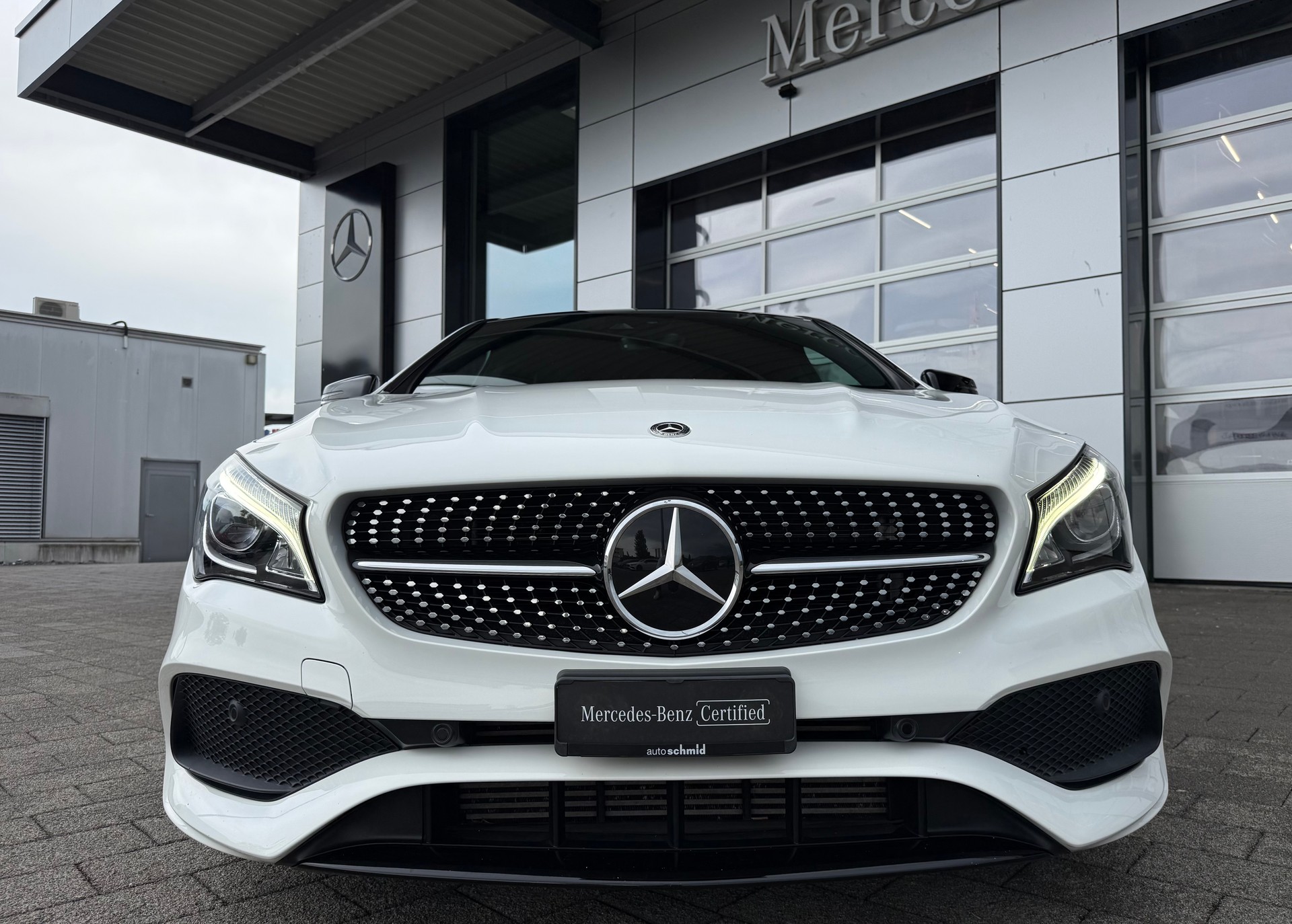 MERCEDES-BENZ CLA Shooting Brake 250 AMG Line 4Matic 7G-DCT-image-2