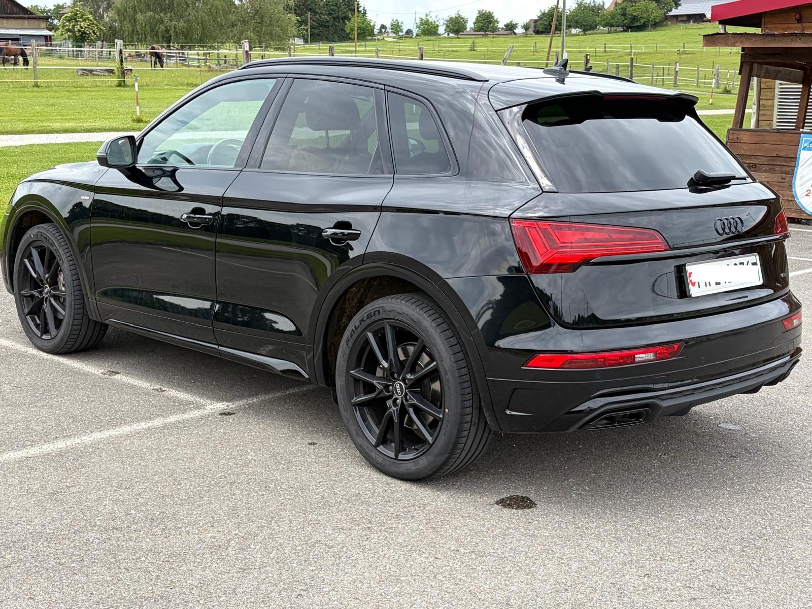AUDI 2.0 40 TDI Black Edition quattro S-Tronic-image-3