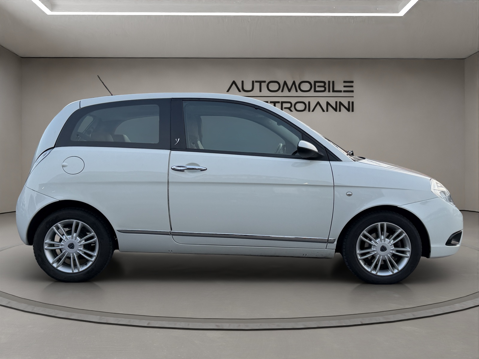 LANCIA Ypsilon 1.4 16V Platino-image-7