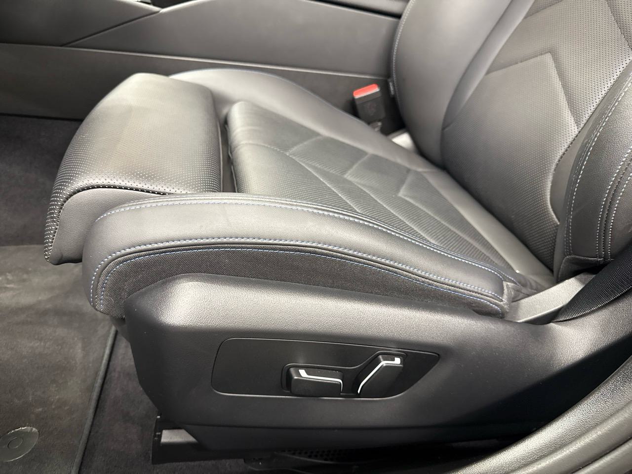 BMW 520d xDrive 48V M Sport Steptronic-image-4