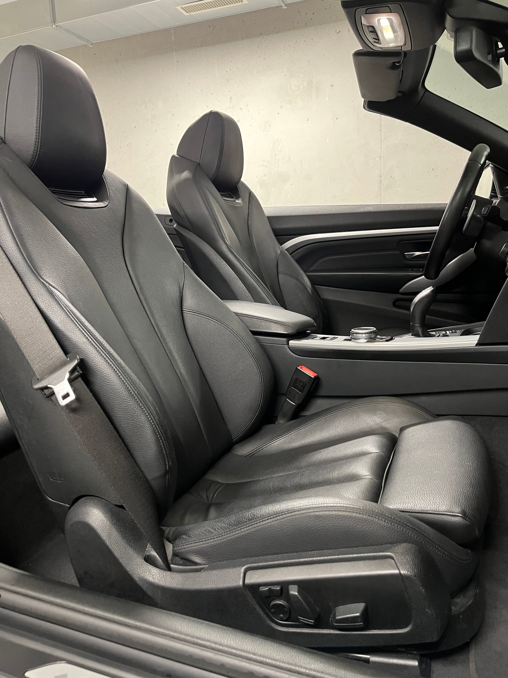 BMW 428i Cabriolet xDrive Modern Line Steptronic-image-25