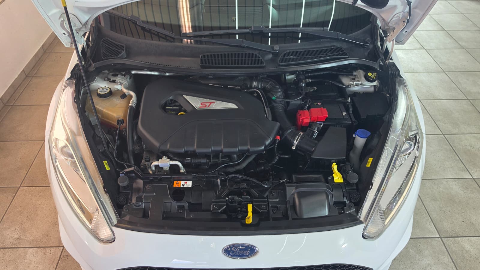 FORD Fiesta 1.6 SCTi ST-1-image-12