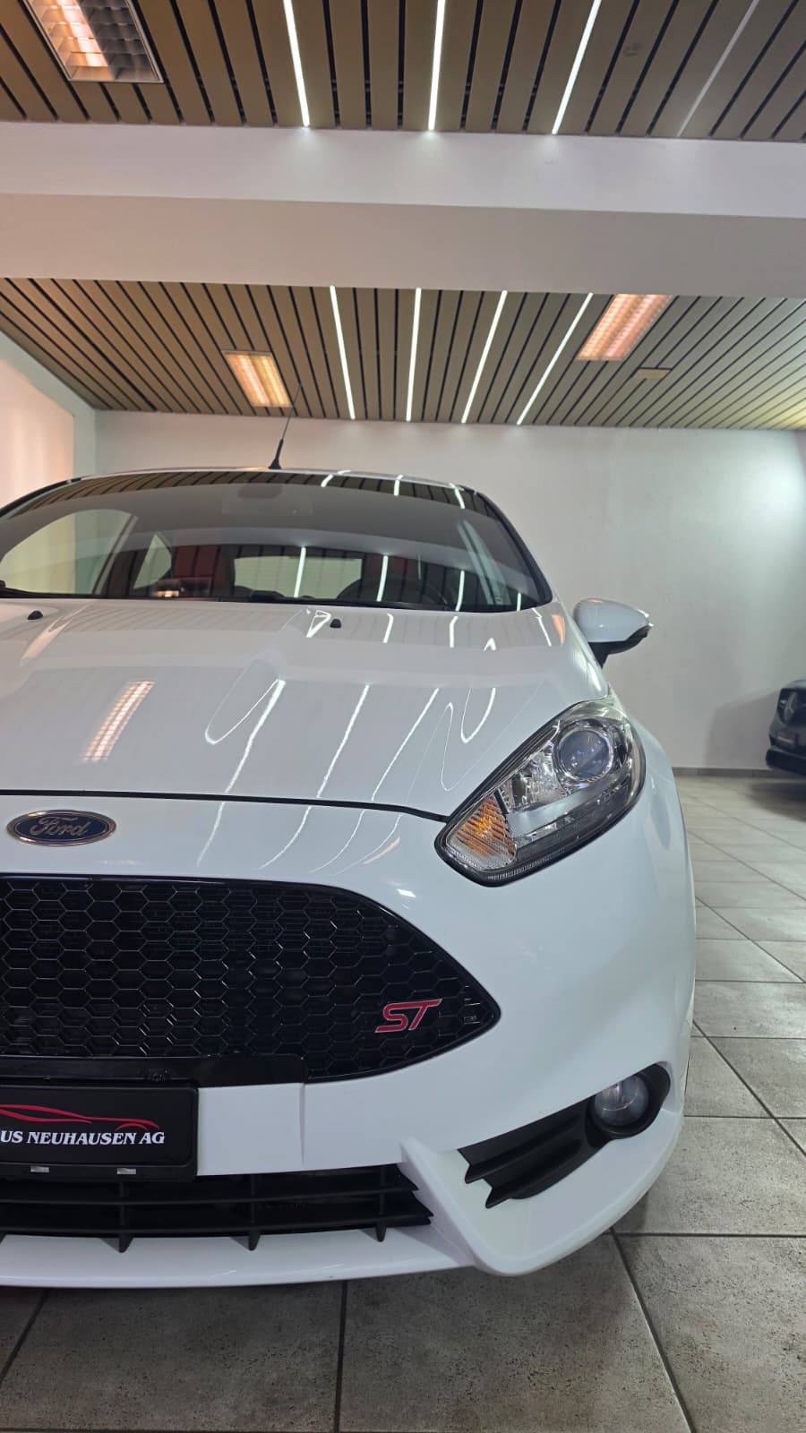 FORD Fiesta 1.6 SCTi ST-1-image-2