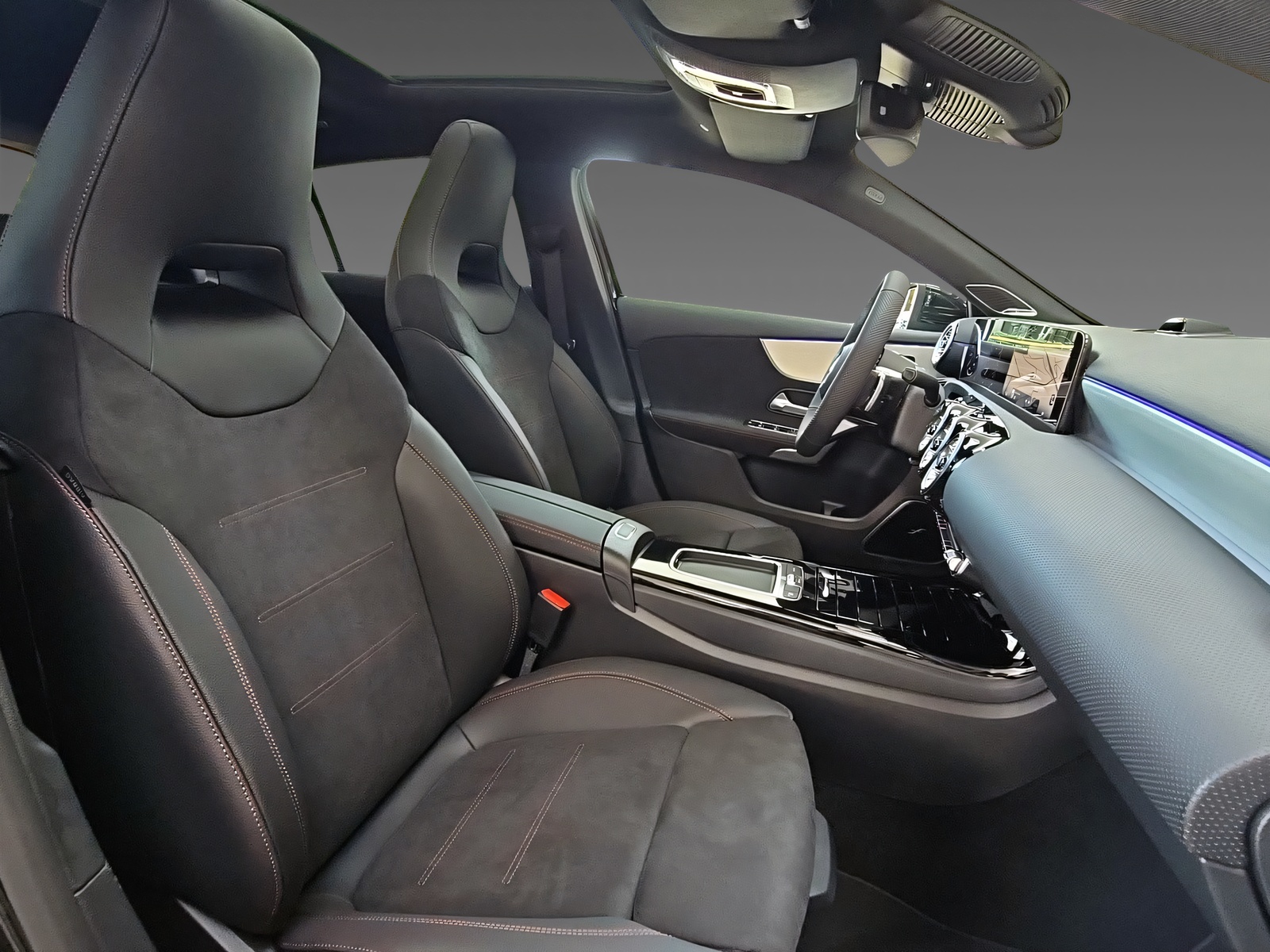 MERCEDES-BENZ A 250 4Matic-image-15