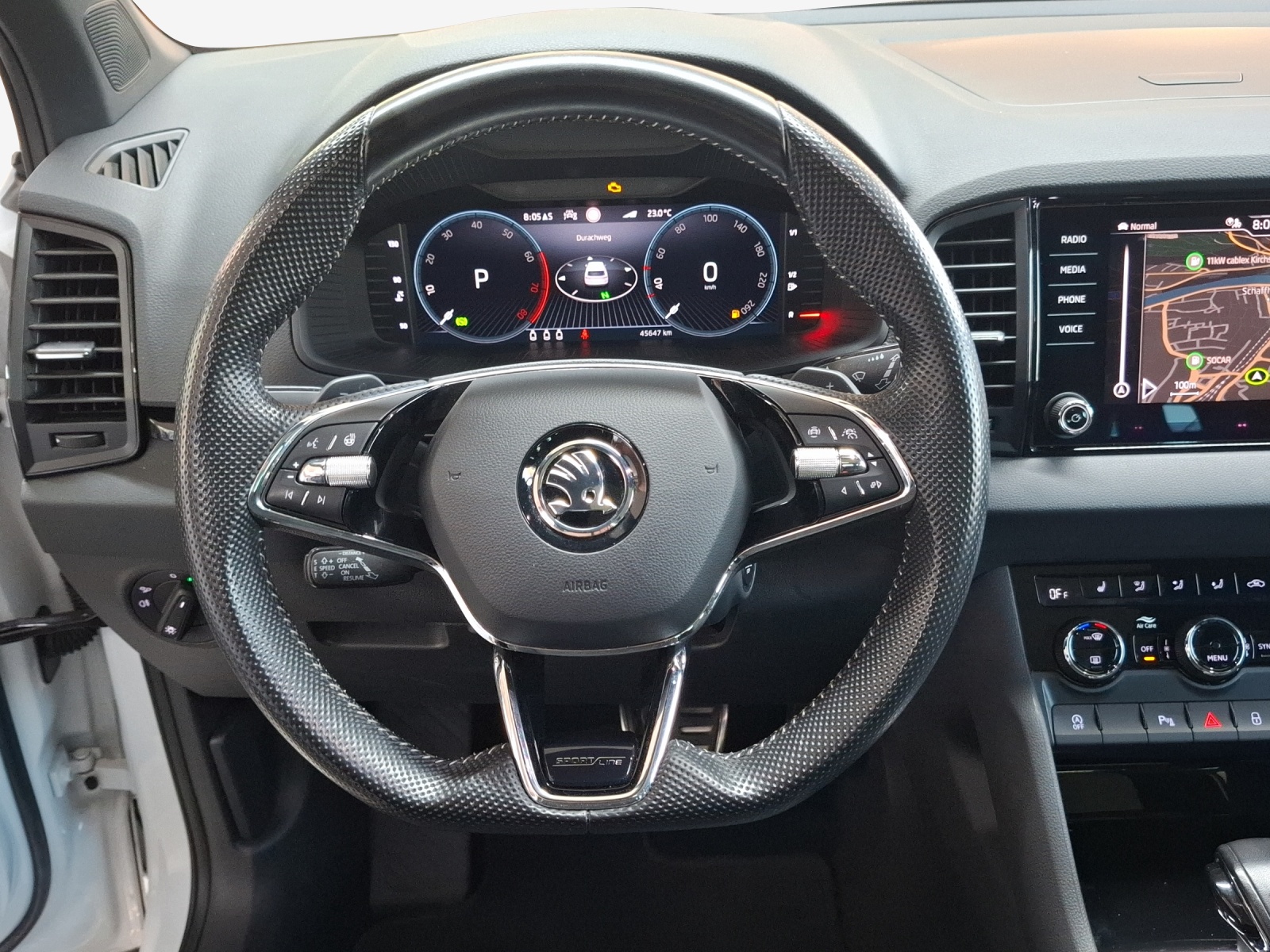 SKODA Karoq 2.0 TSI SportLine 4x4 DSG-image-9