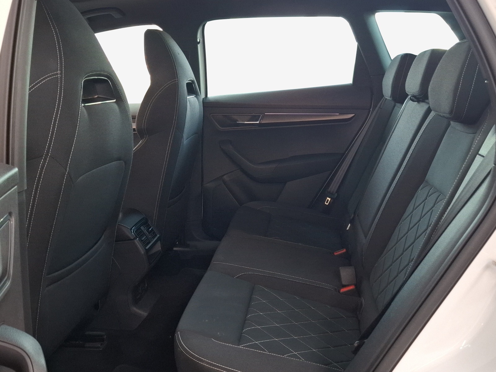 SKODA Karoq 2.0 TSI SportLine 4x4 DSG-image-11