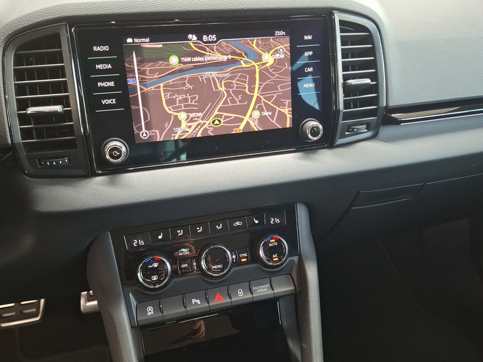 SKODA Karoq 2.0 TSI SportLine 4x4 DSG-image-10