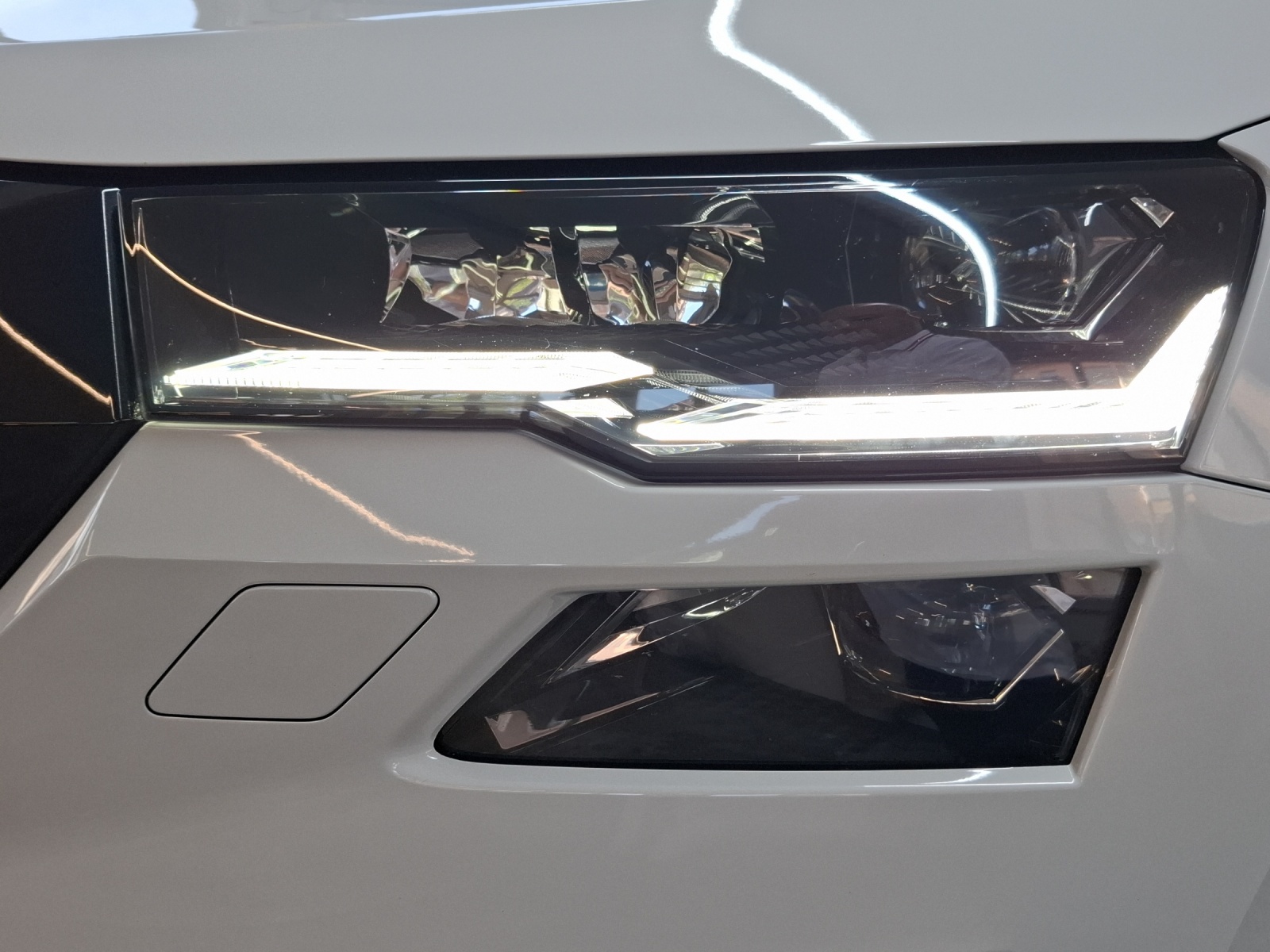 SKODA Karoq 2.0 TSI SportLine 4x4 DSG-image-15