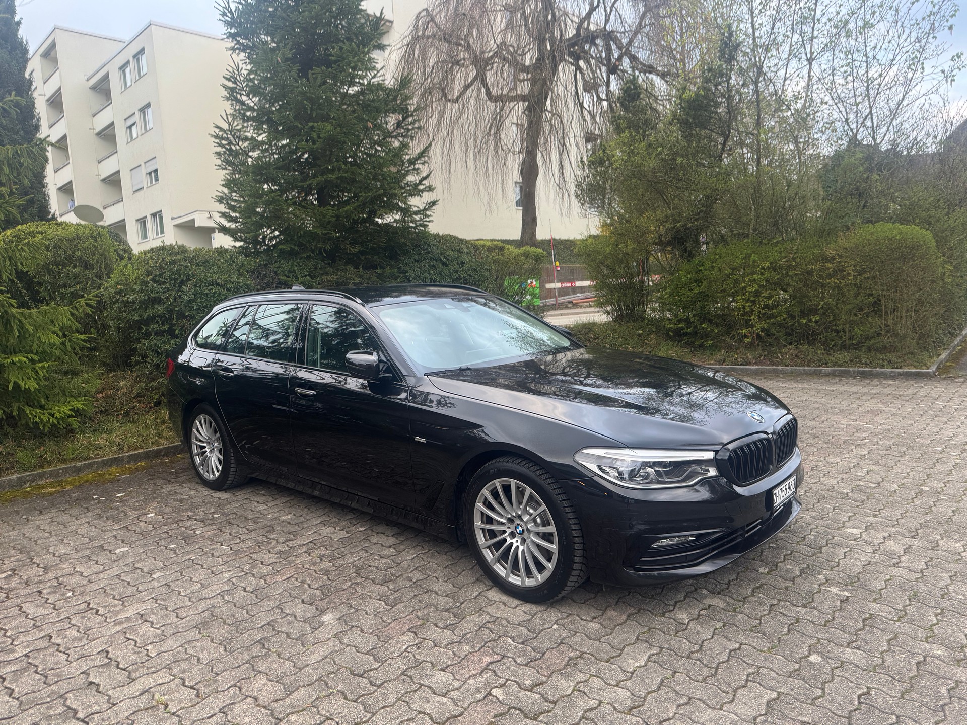 BMW 530d xDrive Steptronic Sport Line-image-5