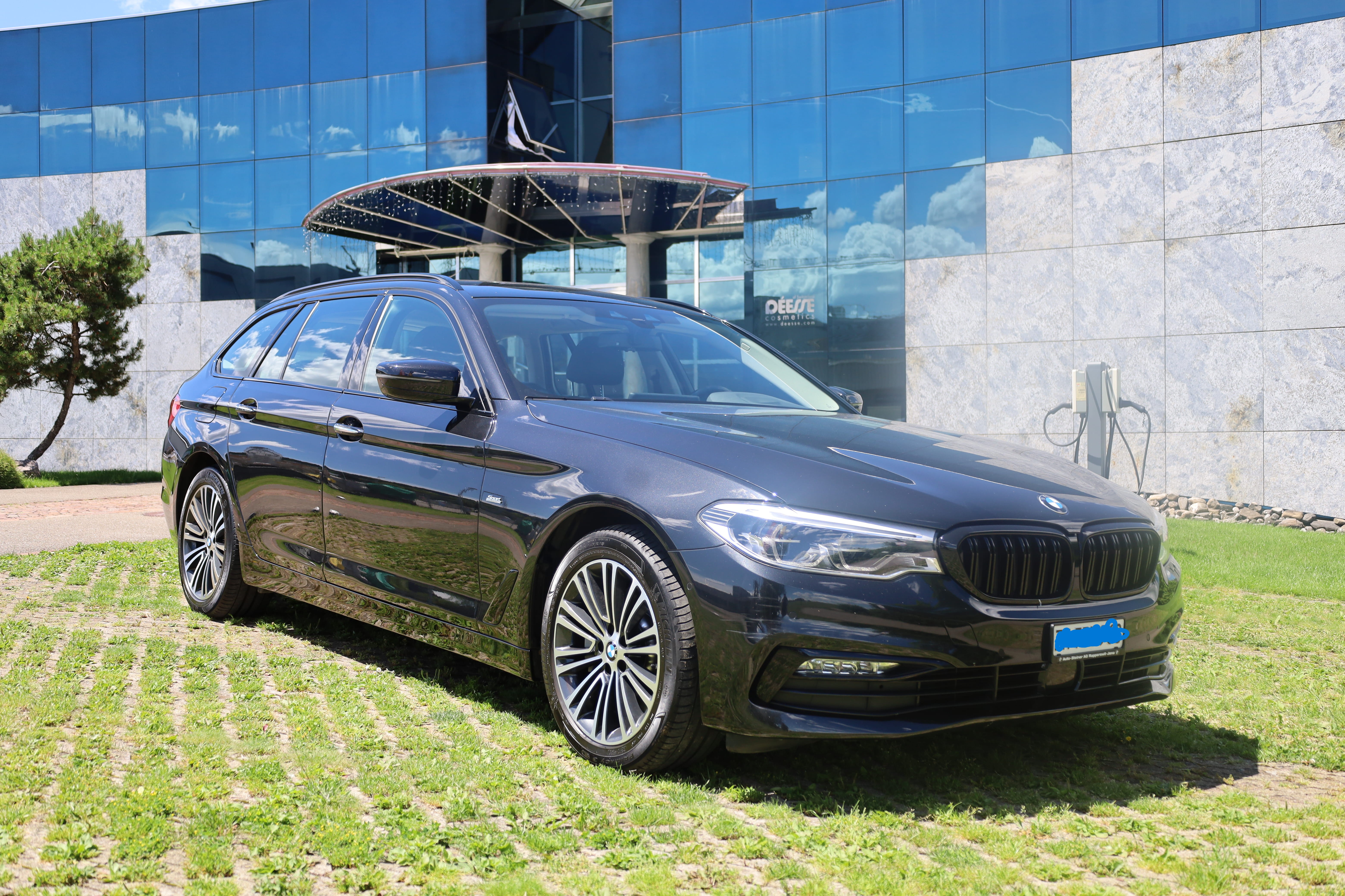 BMW 530d xDrive Steptronic Sport Line — slika 1