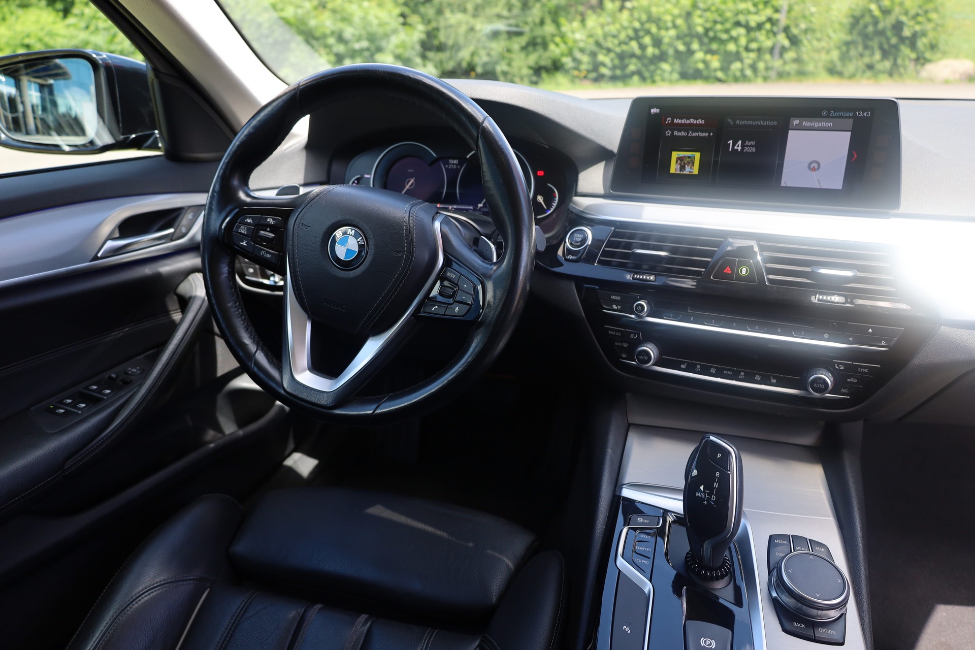 BMW 530d xDrive-image-3