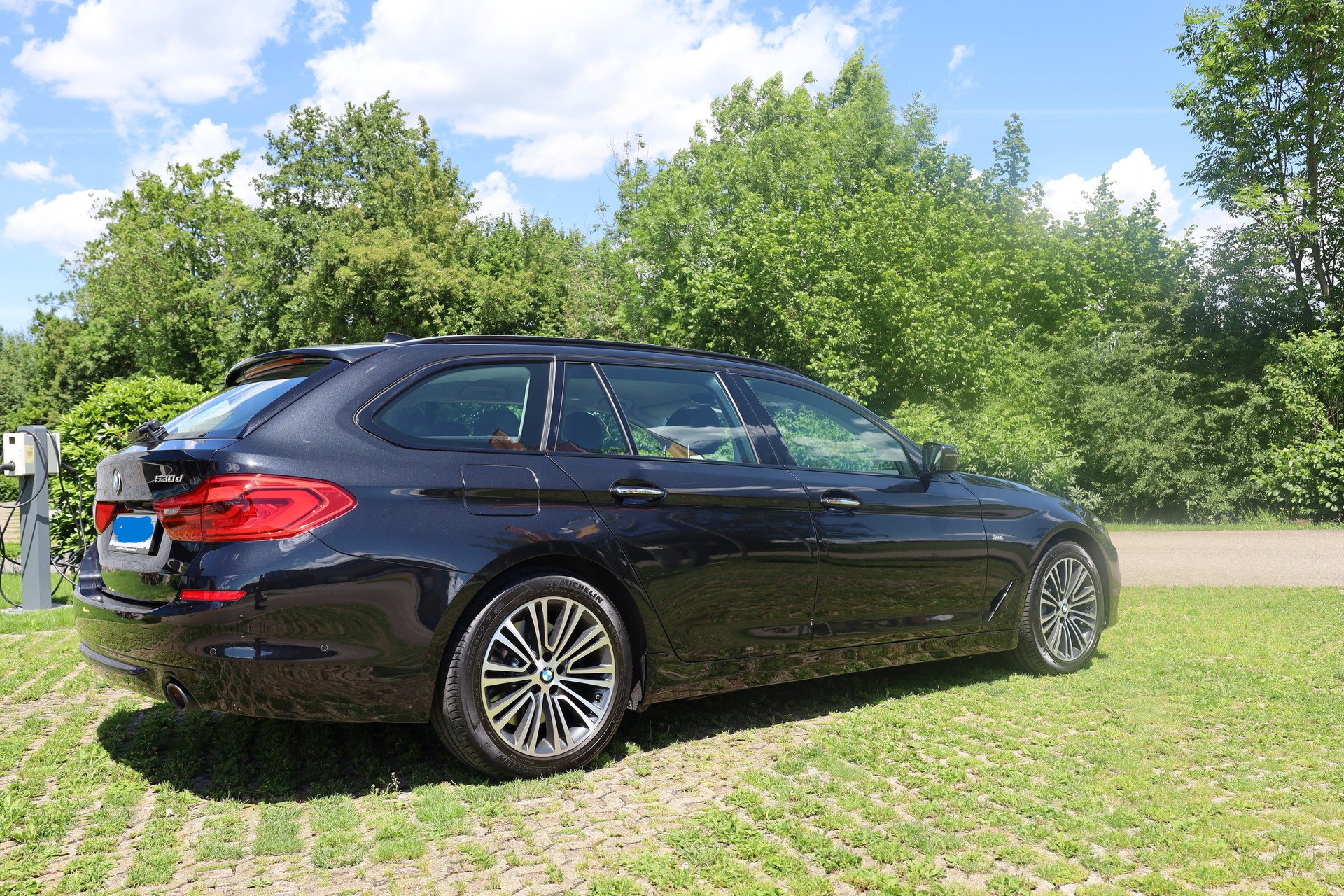 BMW 530d xDrive Steptronic Sport Line-image-1