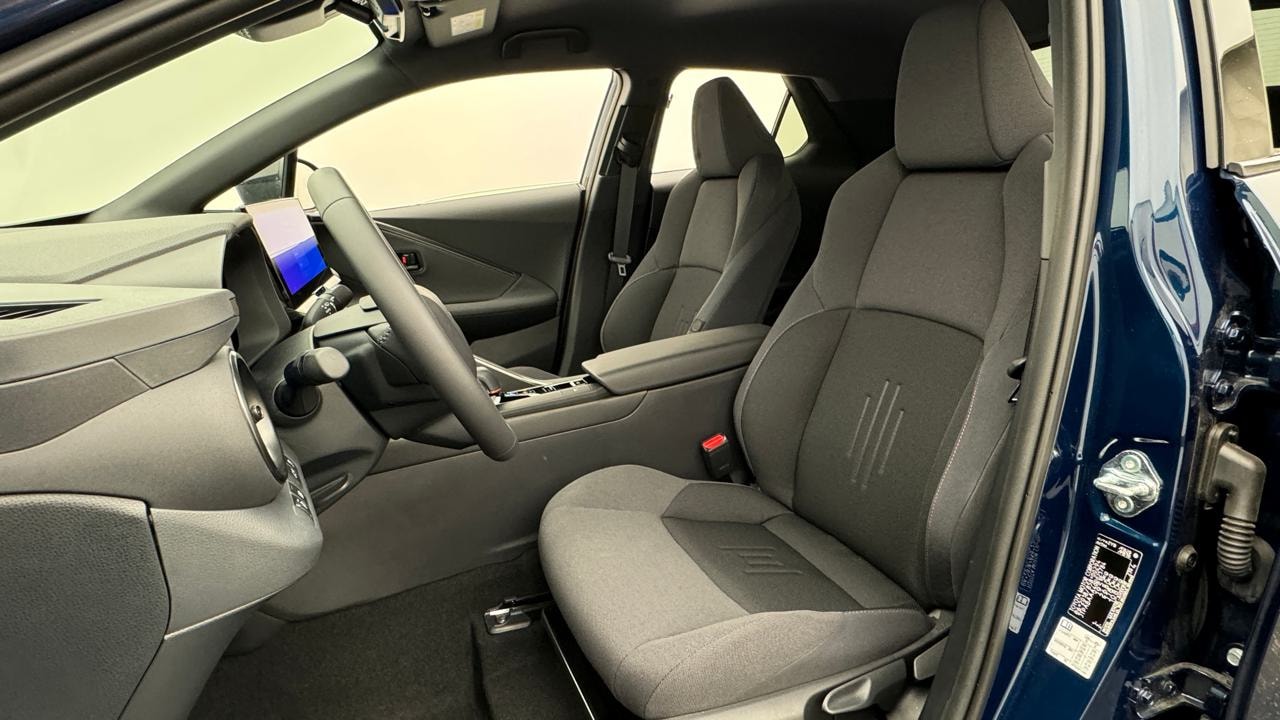 TOYOTA C-HR 2.0 HSD CVT Sport-image-4