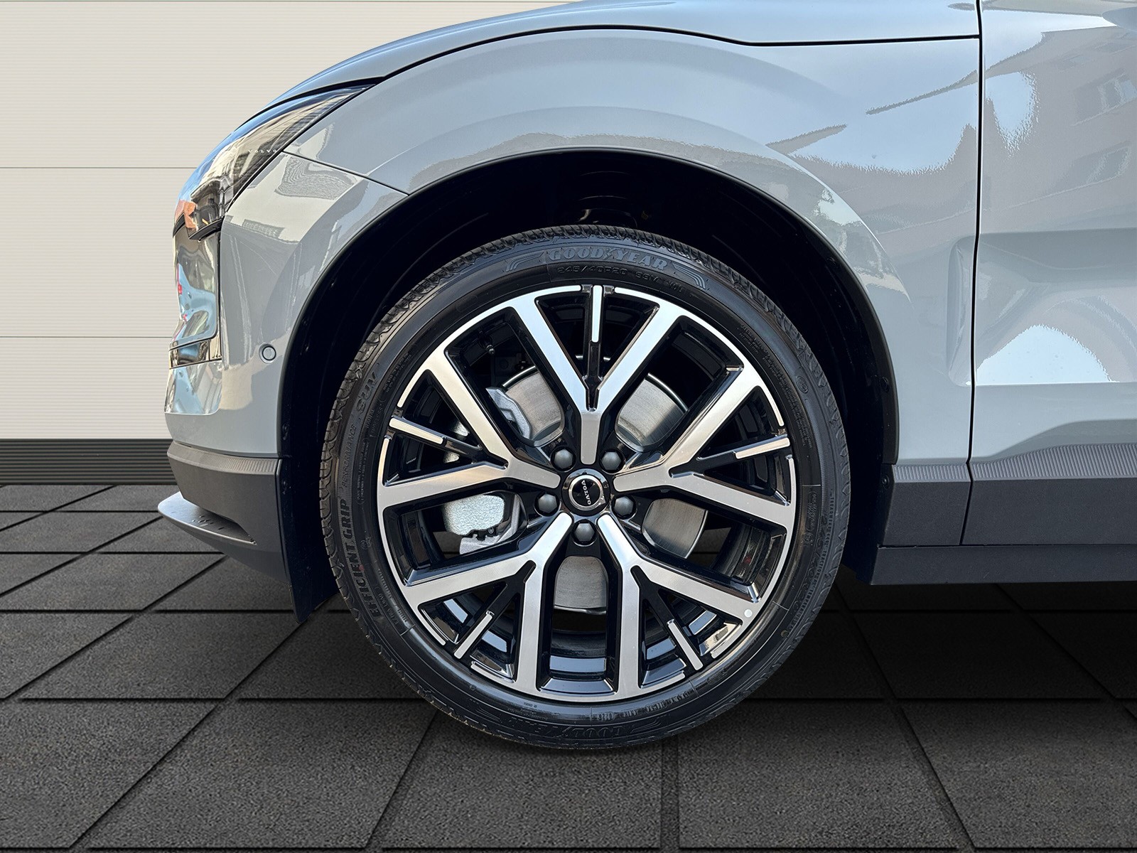 VOLVO EX30 E60 Twin Ultra Performance AWD-image-4