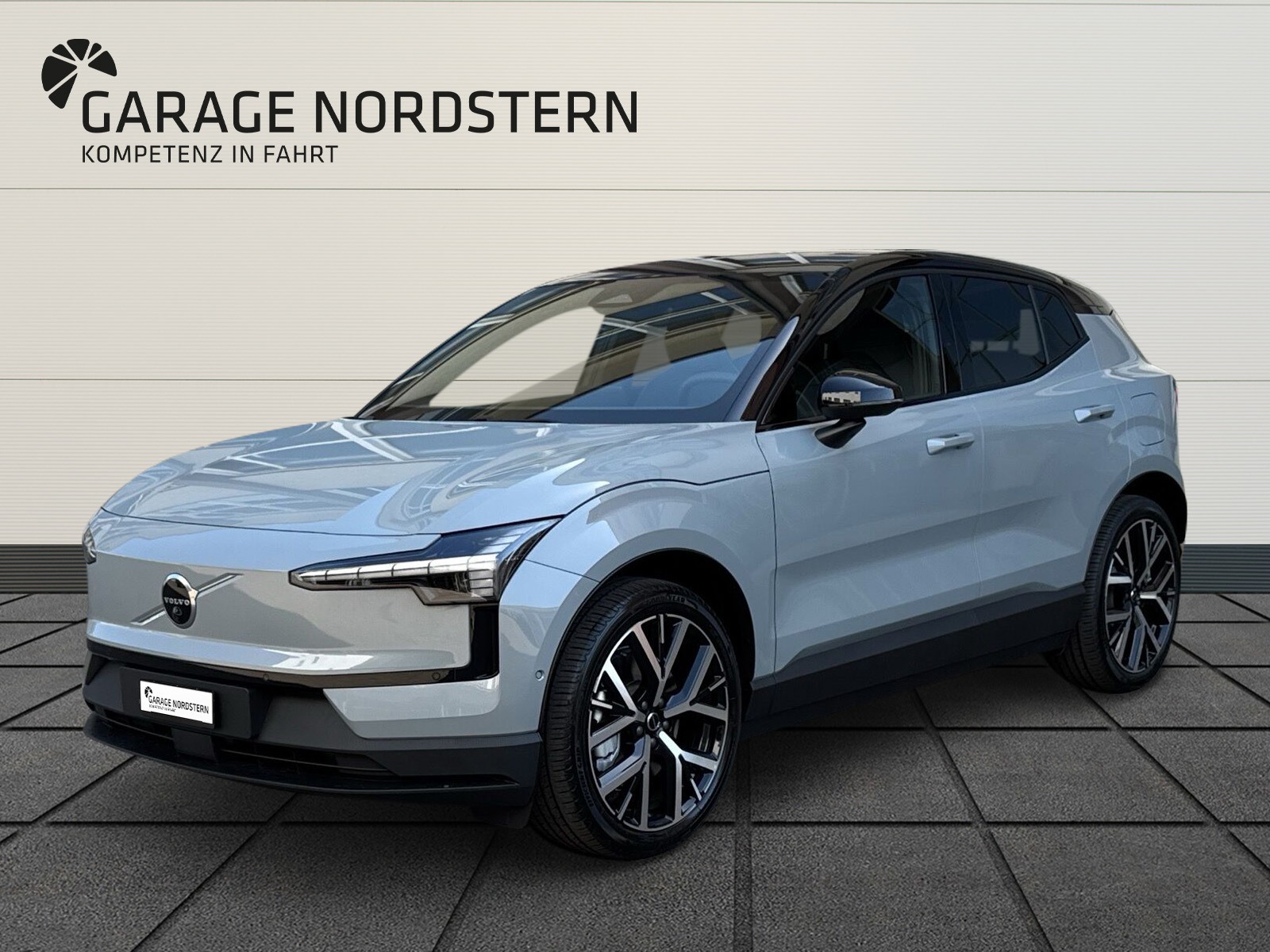 VOLVO EX30 E60 Twin Ultra Performance AWD-image-0