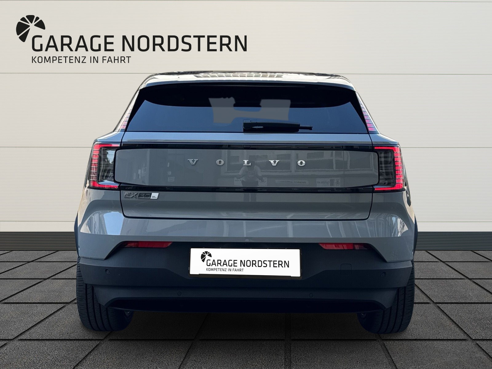 VOLVO EX30 E60 Twin Ultra Performance AWD-image-3