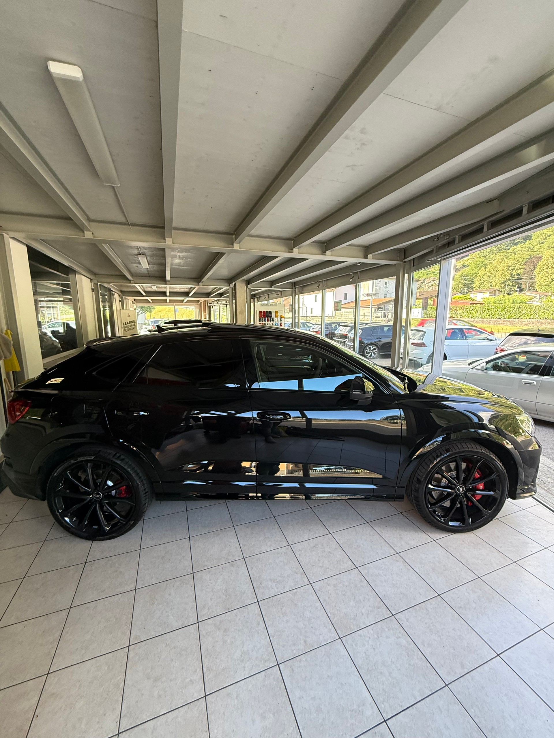 AUDI RS Q3 Sportback quattro S tronic-image-2