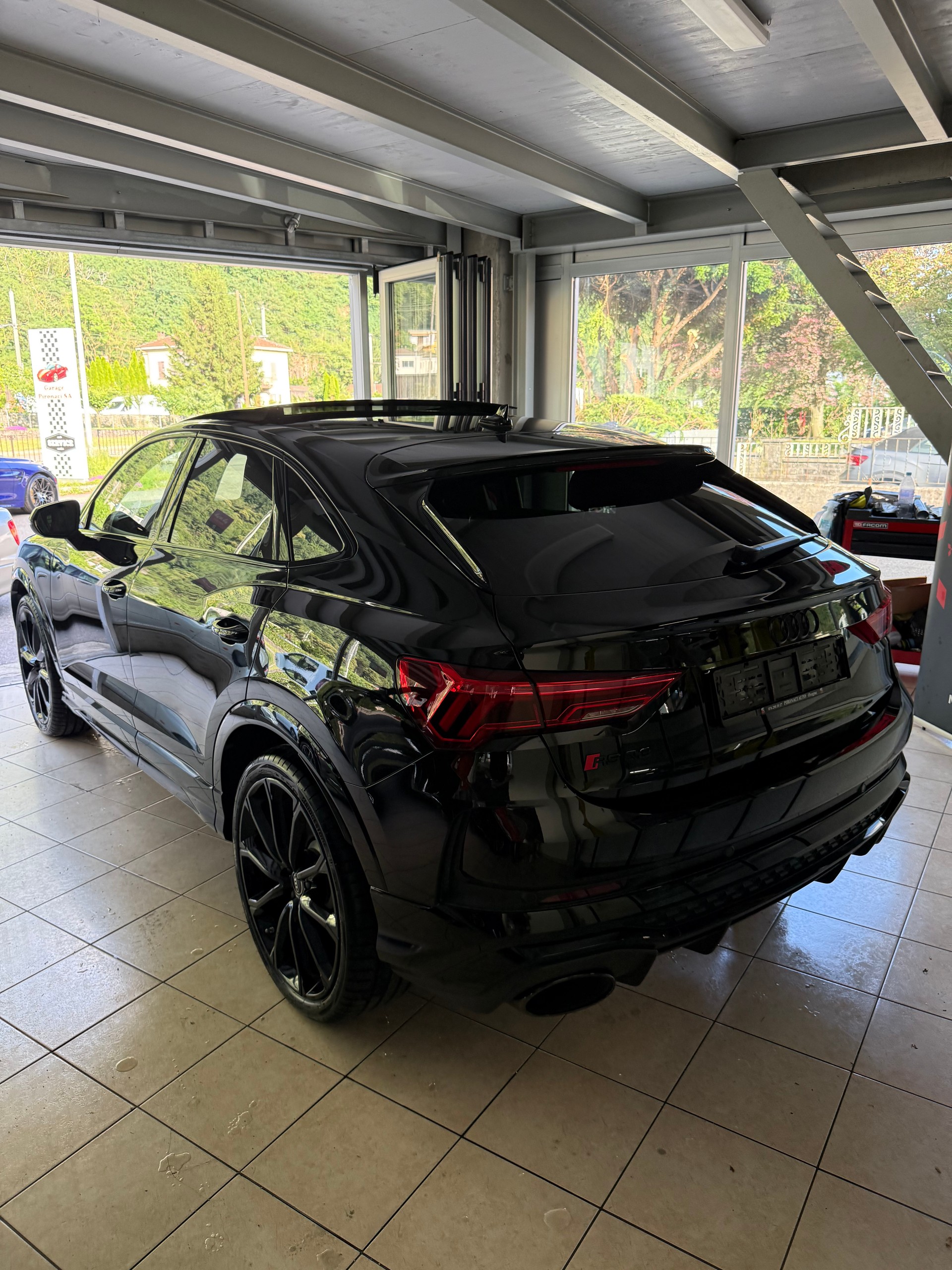 AUDI RS Q3 Sportback quattro S tronic-image-6