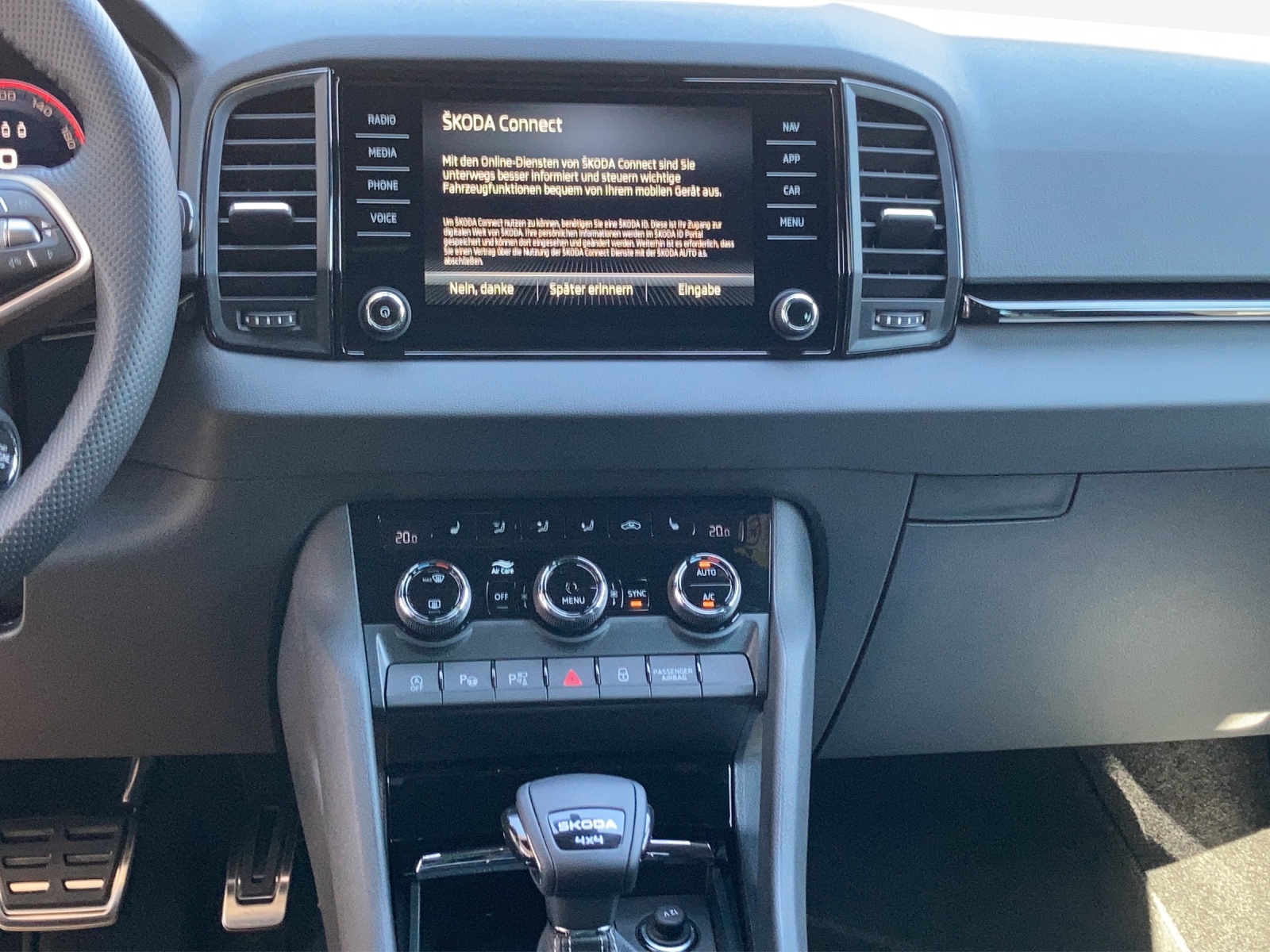 SKODA Karoq 2.0 TSI SportLine 4x4 DSG-image-10
