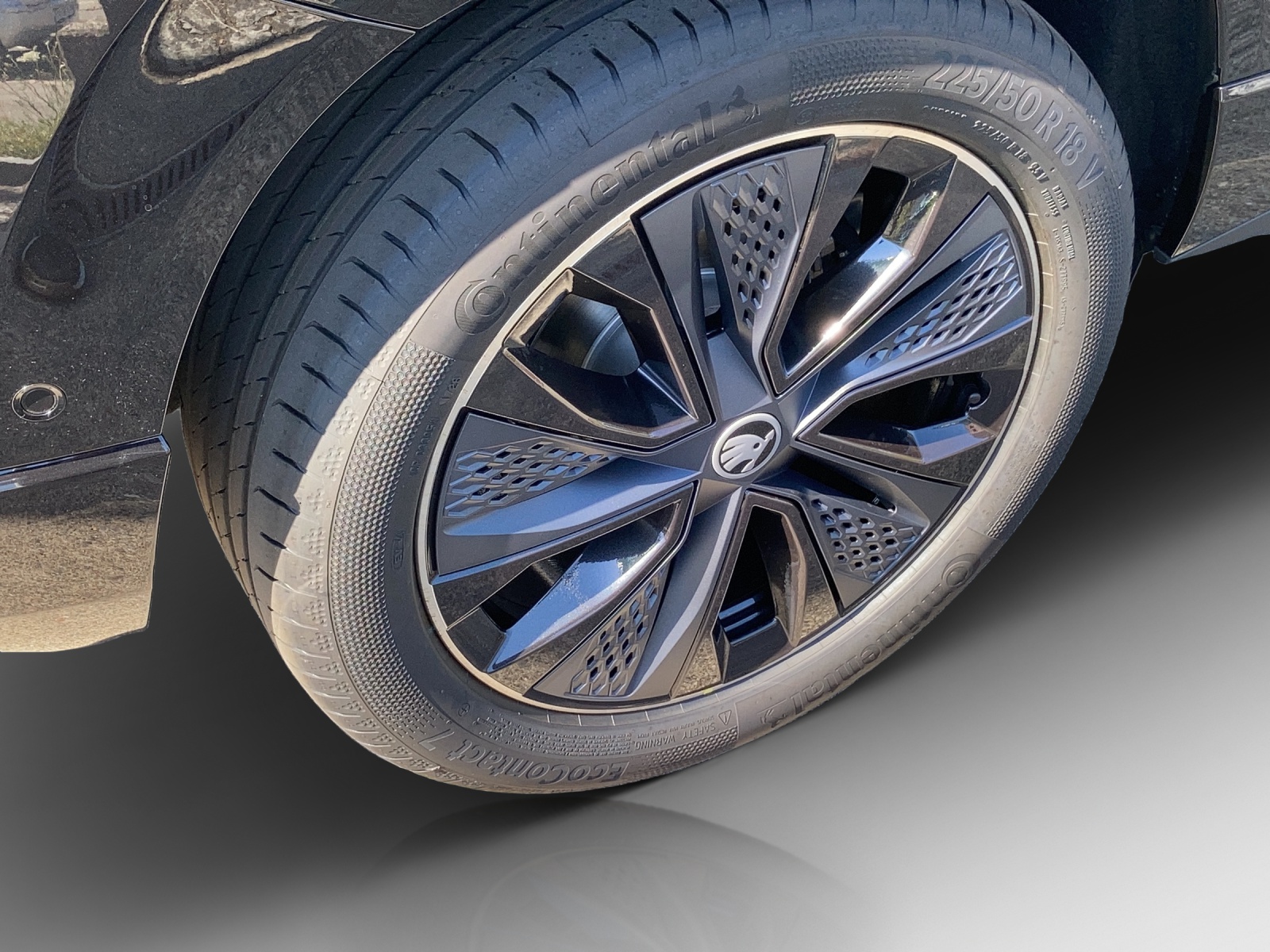 SKODA Karoq 2.0 TSI SportLine 4x4 DSG-image-14