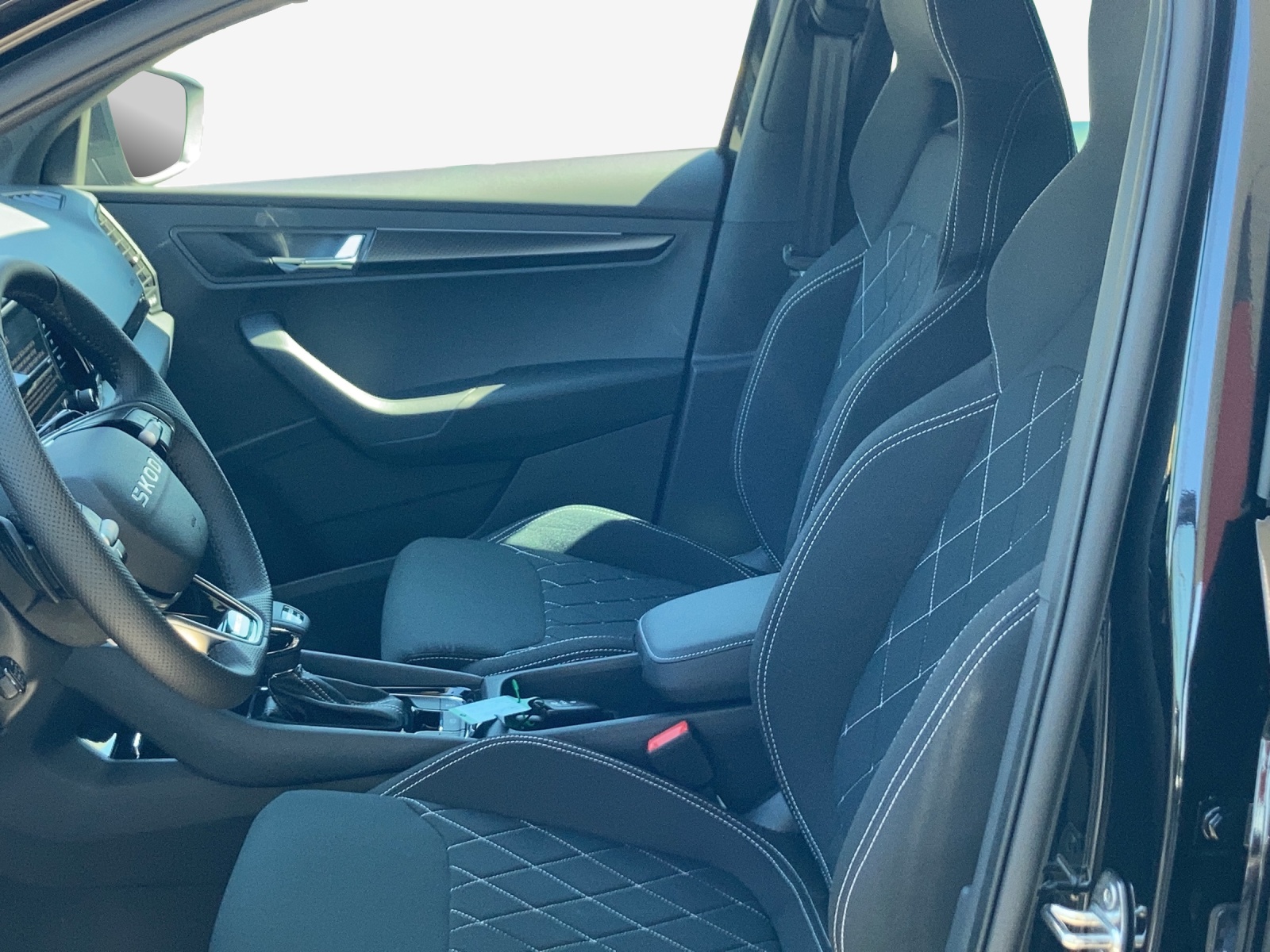 SKODA Karoq 2.0 TSI SportLine 4x4 DSG-image-7