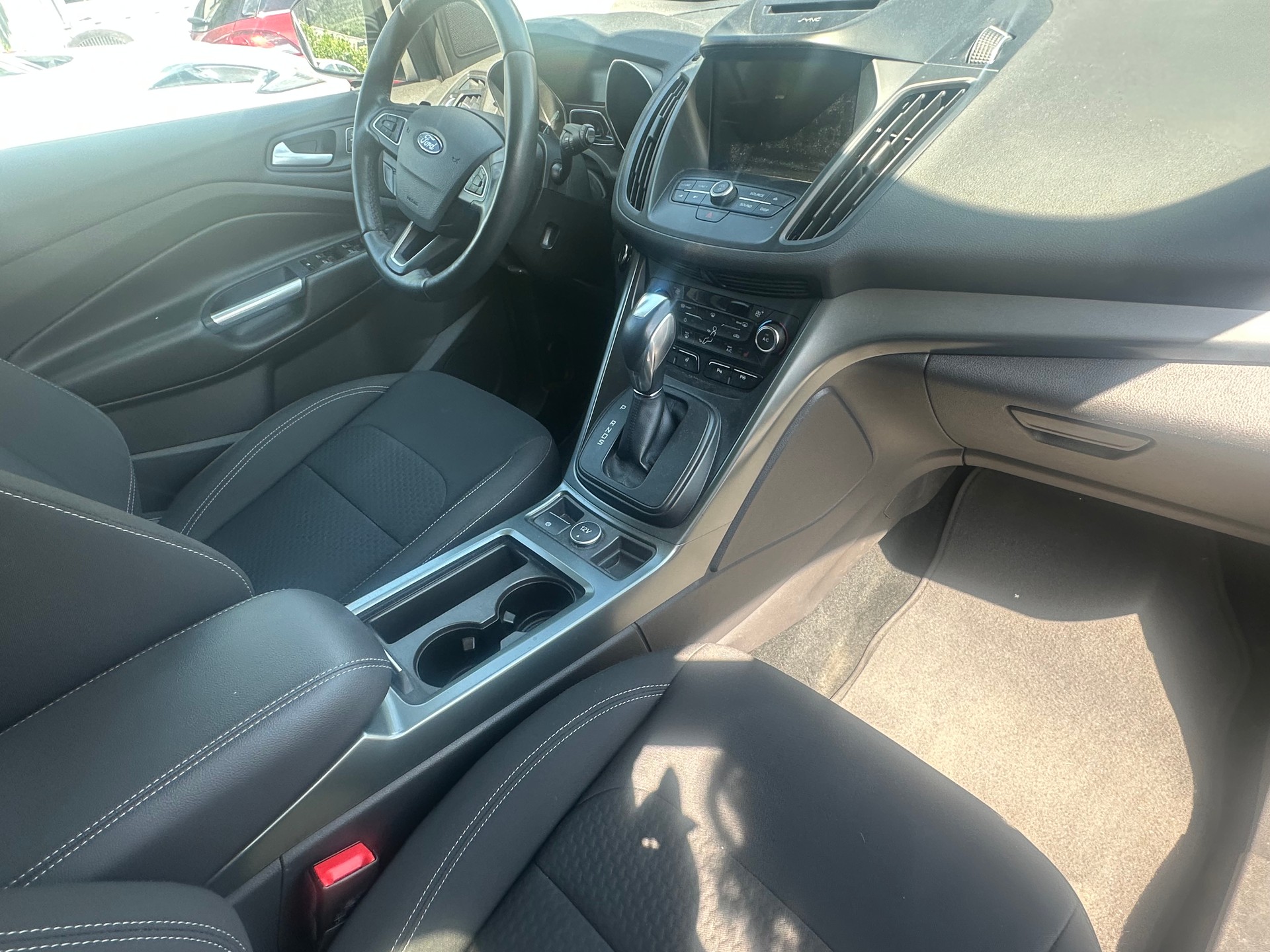 FORD Kuga 1.5 SCTi Vignale 4WD Automatic-image-4