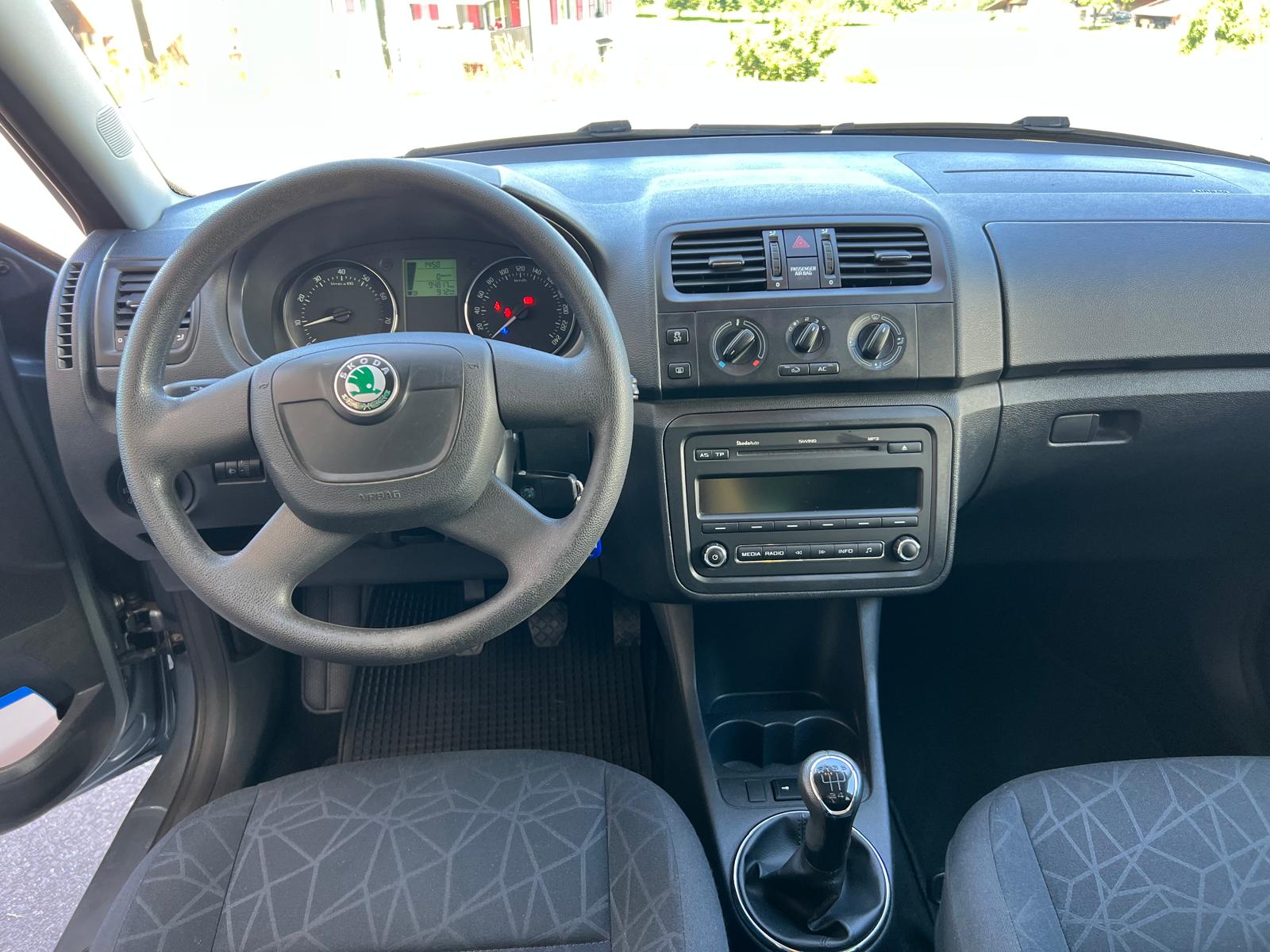SKODA Fabia 1.2 TSI Family-image-5