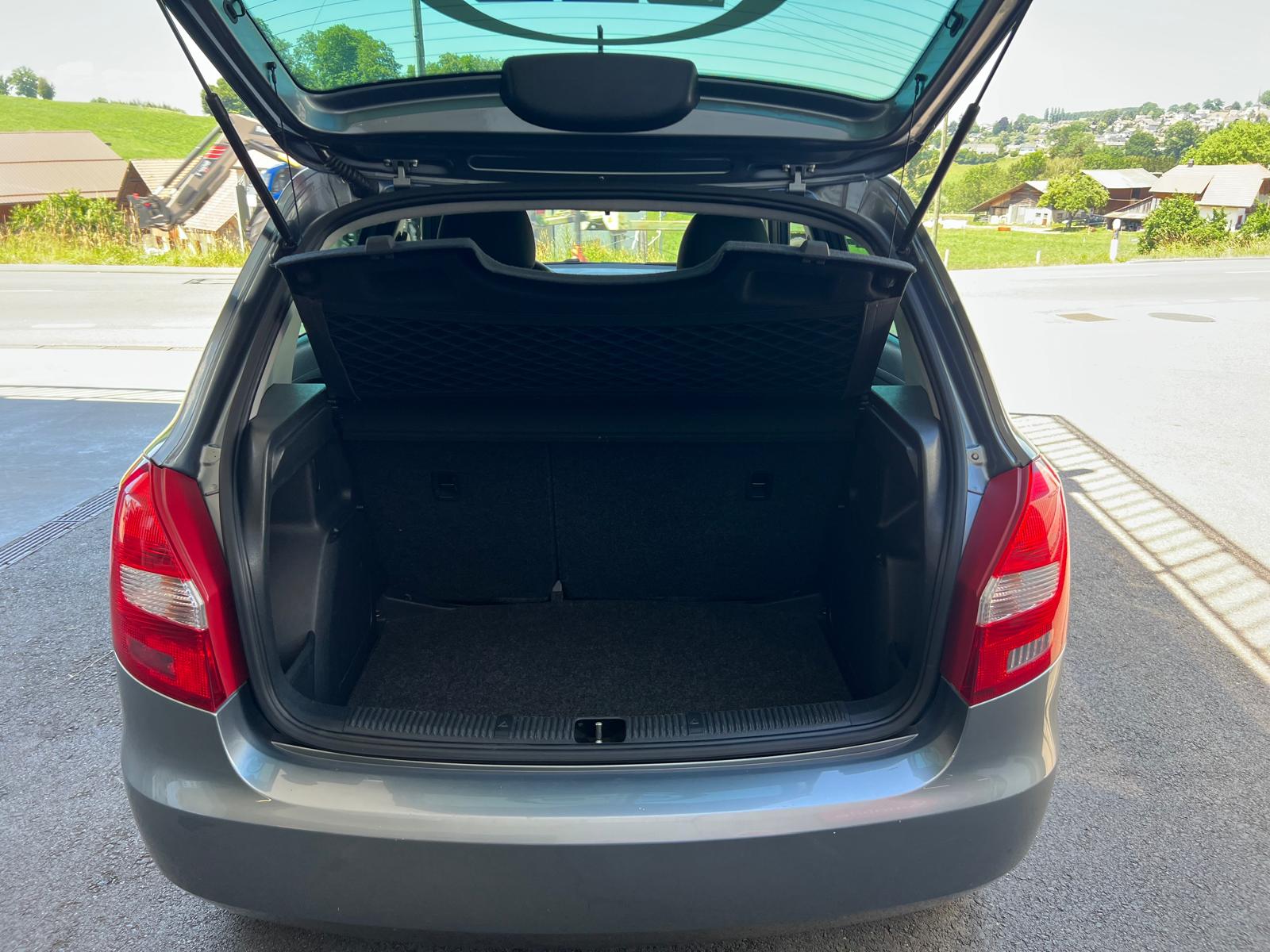 SKODA Fabia 1.2 TSI Family-image-9