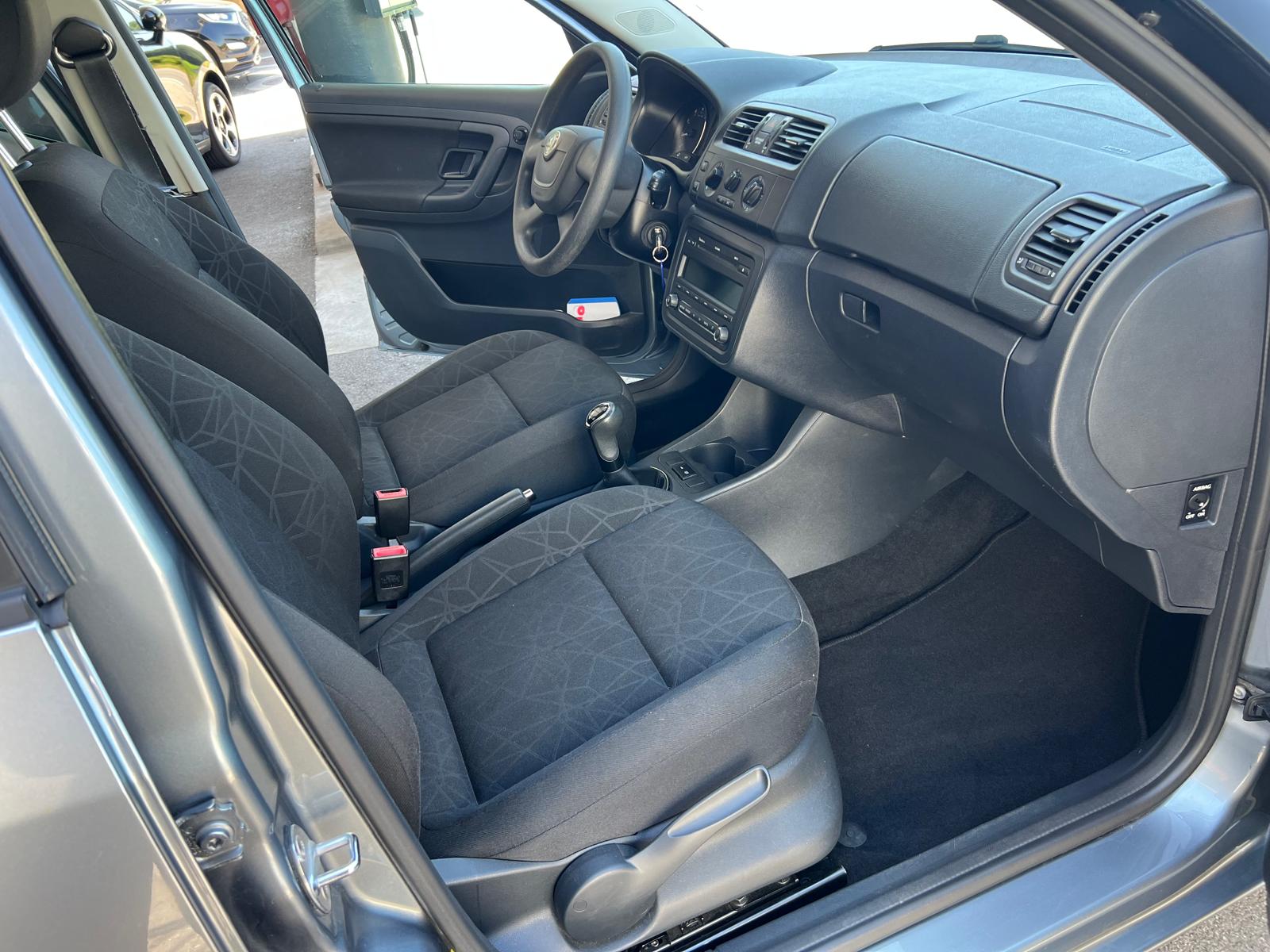 SKODA Fabia 1.2 TSI Family-image-6