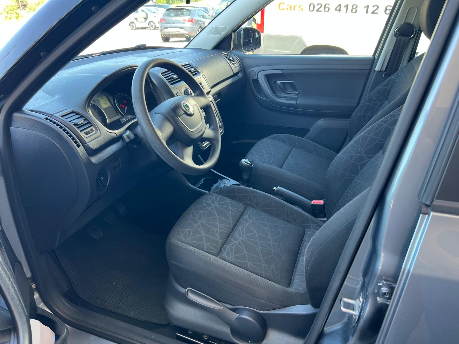 SKODA Fabia 1.2 TSI Family-image-4