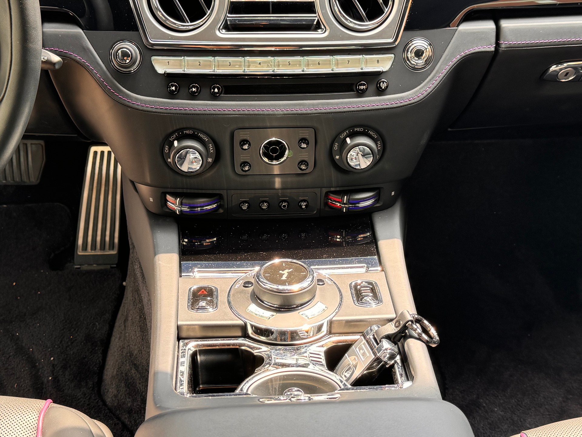 ROLLS-ROYCE Wraith 6.6 V12-image-13