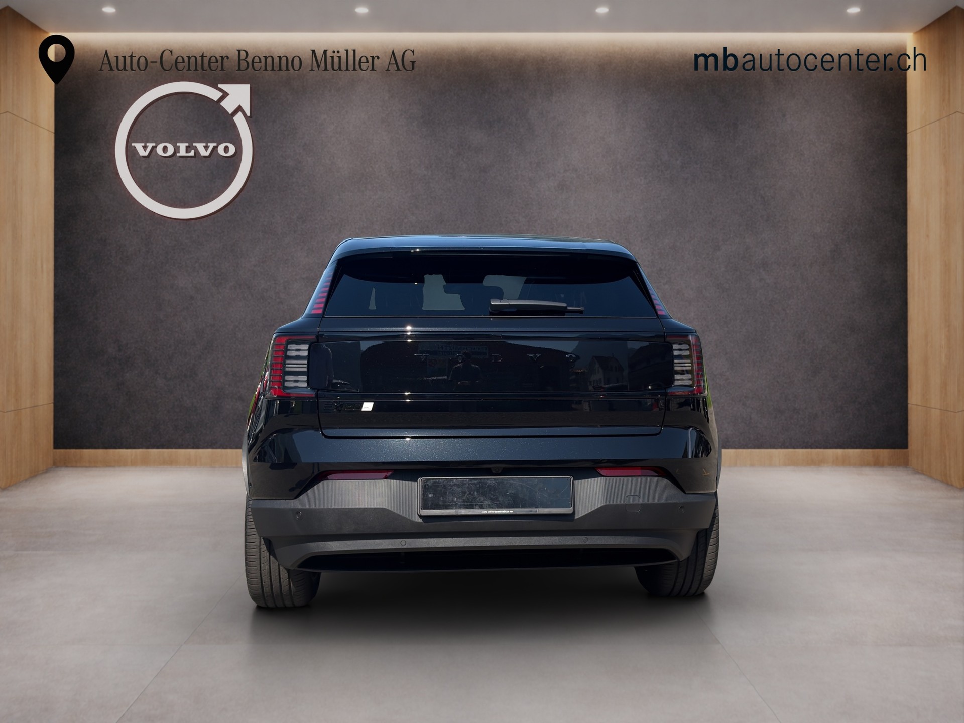 VOLVO EX30 E60 Twin Ultra Performance Sw. Black Ed. AWD-image-3