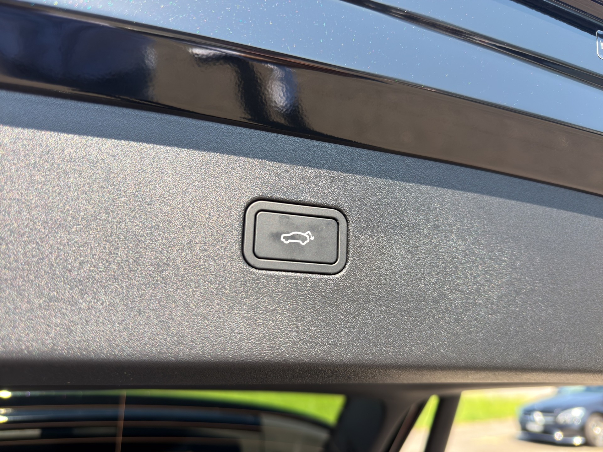 VOLVO EX30 E60 Twin Ultra Performance Sw. Black Ed. AWD-image-19