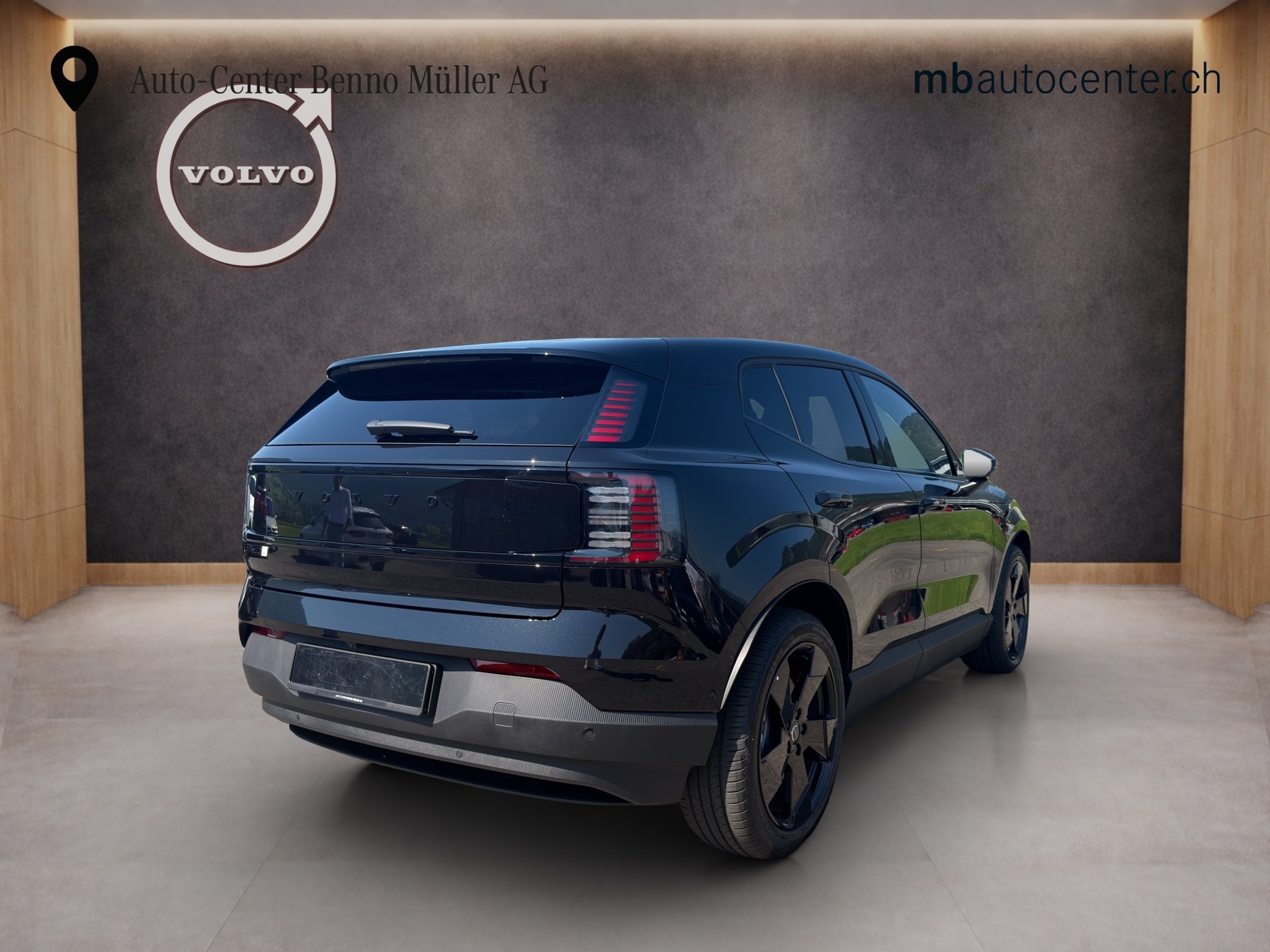 VOLVO EX30 E60 Twin Ultra Performance Sw. Black Ed. AWD-image-4