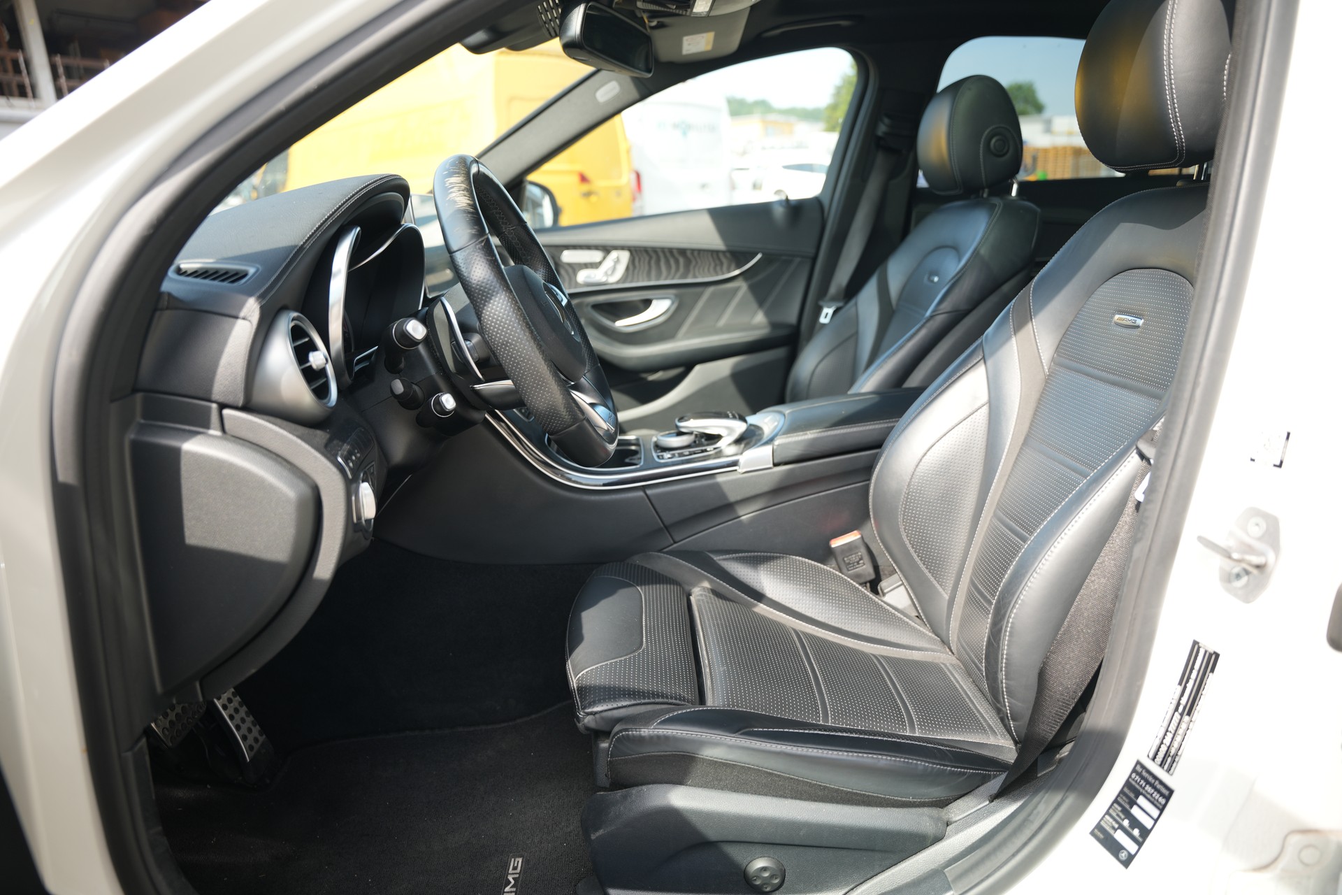MERCEDES-BENZ C 63 AMG Speedshift-image-5